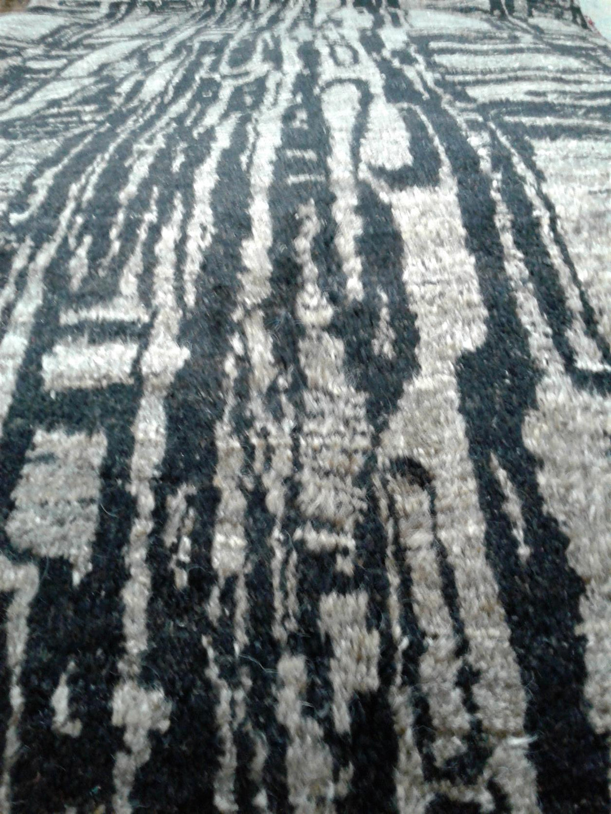 AORug#7760 size. 5' 11" x 9' 06"