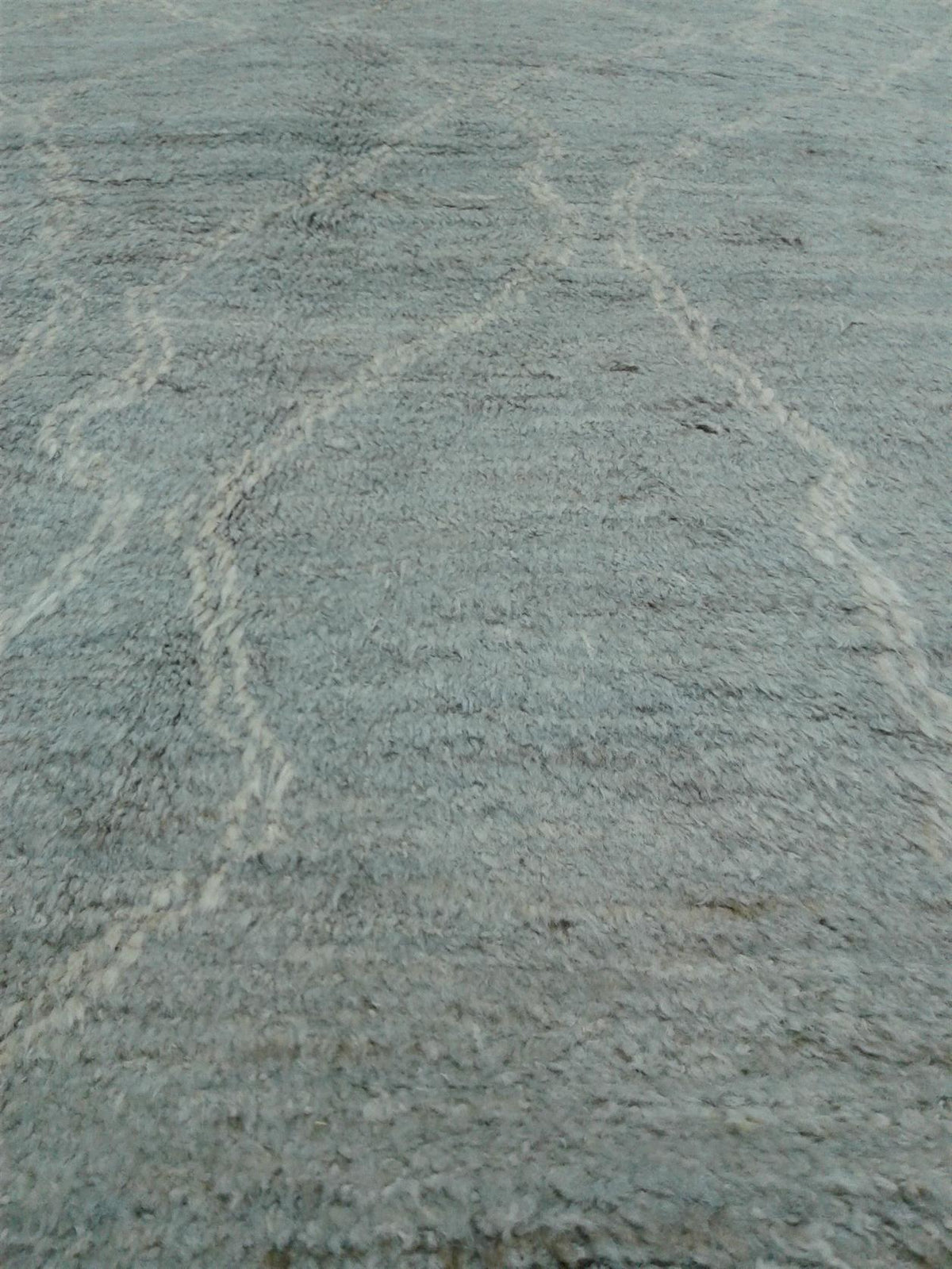 AORug#9005 size. 6' 06" x 9' 06"