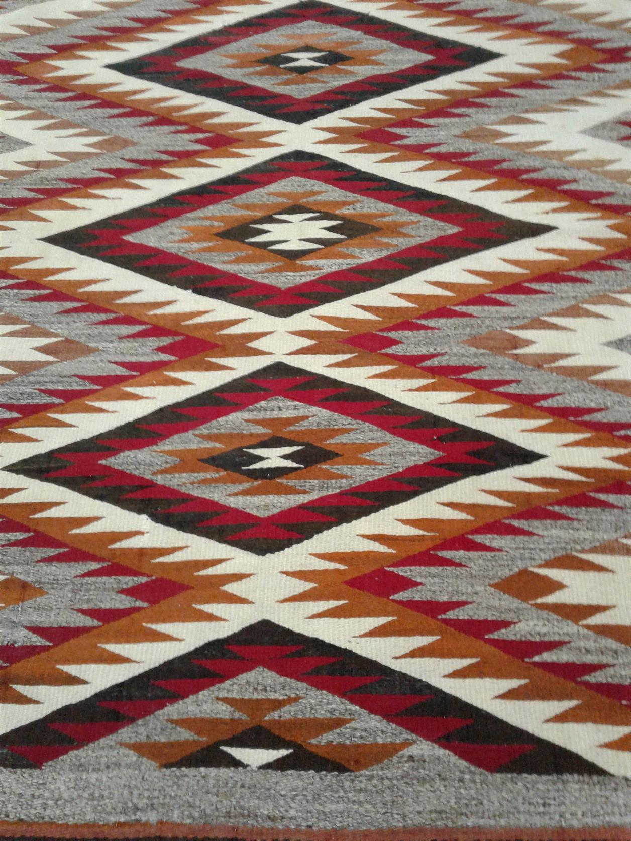 AORug#8433 size. 4' 01" x 5' 05"