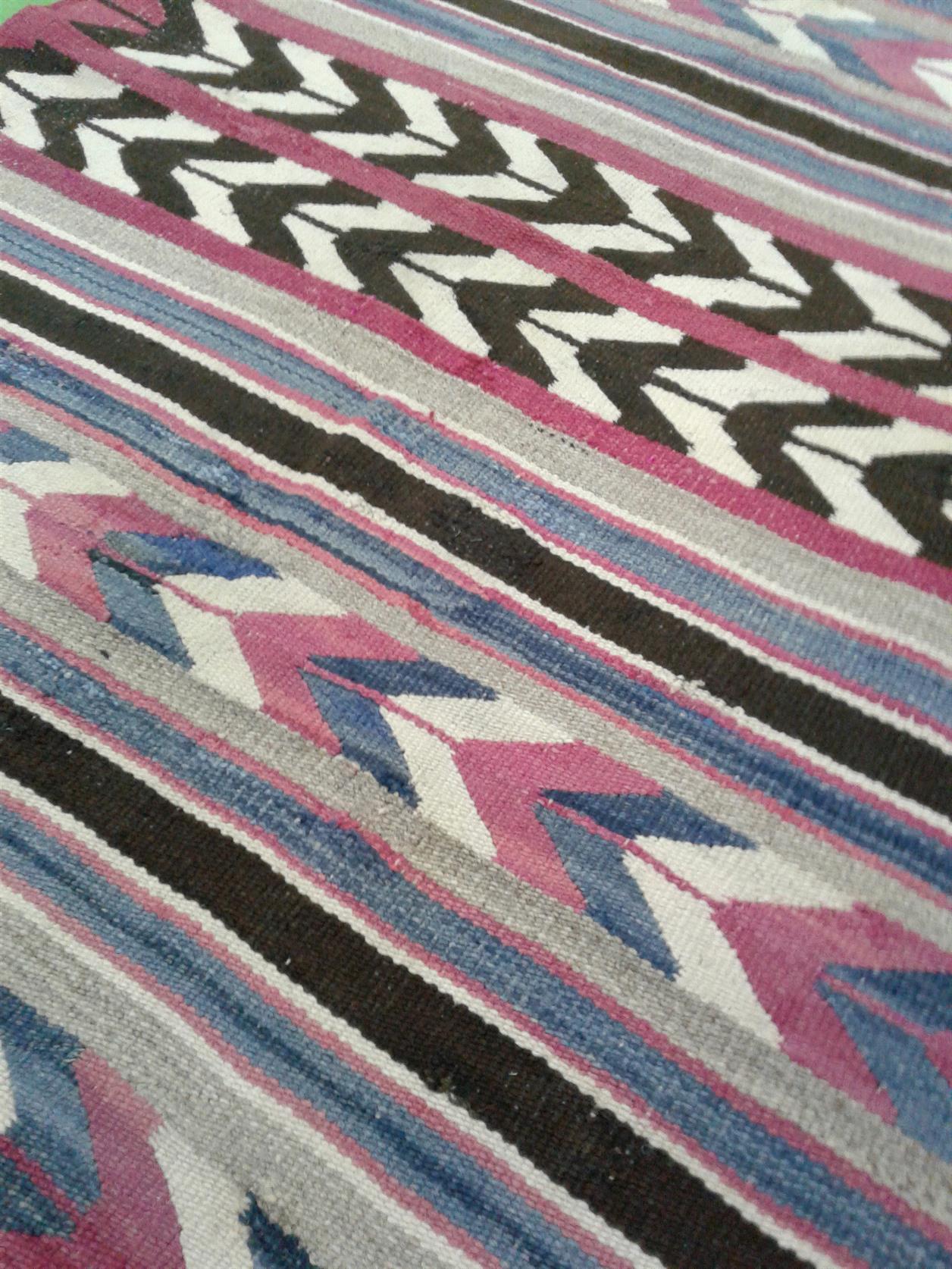 AORug#7873 size. 3' 03" x 4' 10"