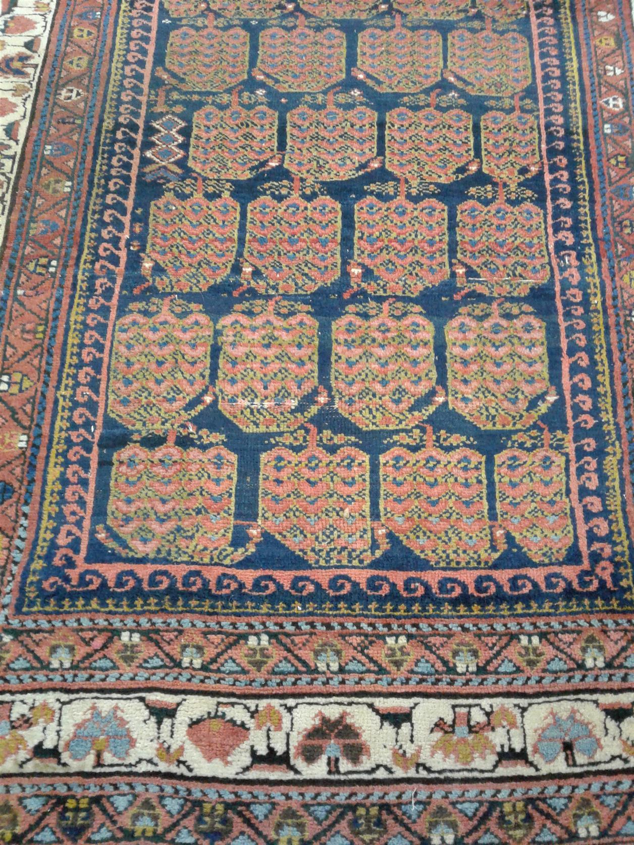 AORug#12563 size. 4' 06" x 5' 09"