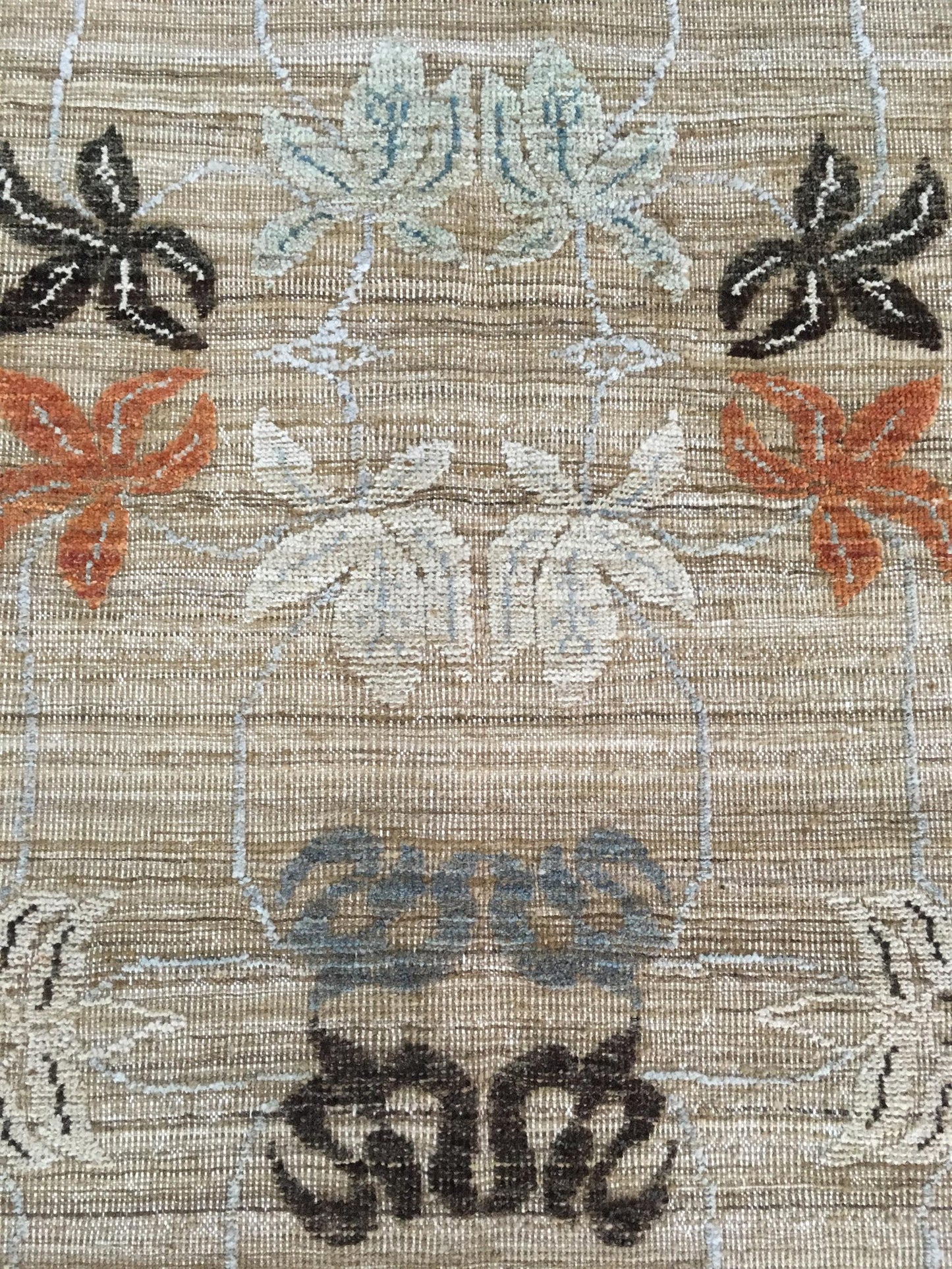 AORug#9051 size. 6' 00" x 8' 10"