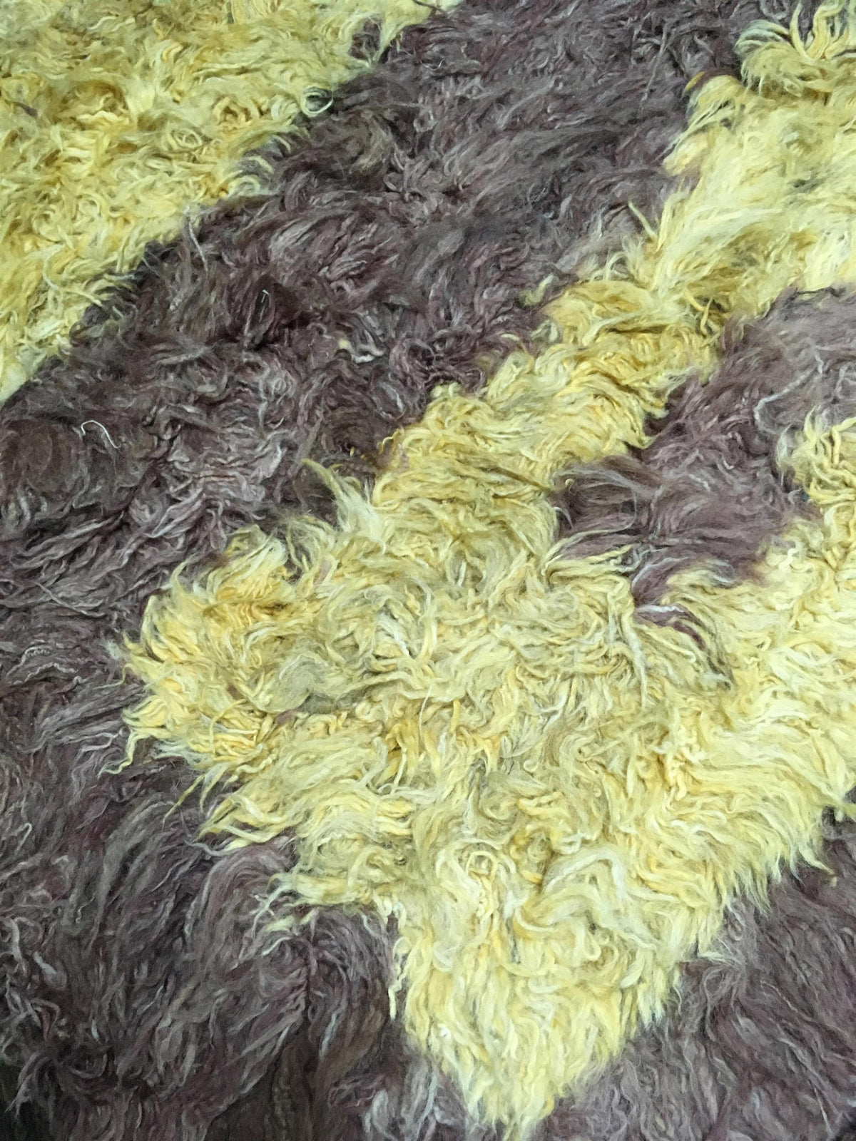 AORug#8593 size. 3' 00" x 5' 06"