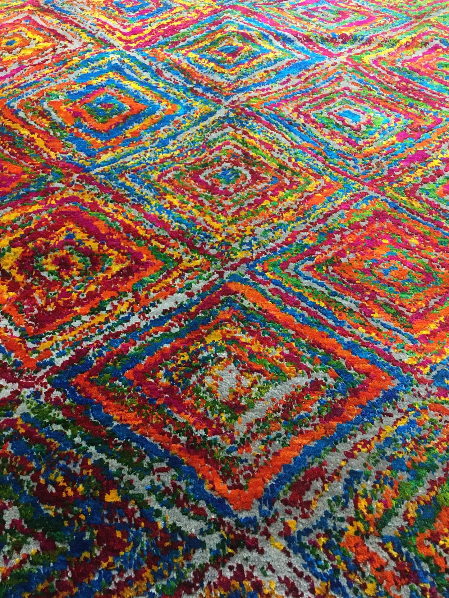 AORug#12586 size. 7' 09" x 9' 11"
