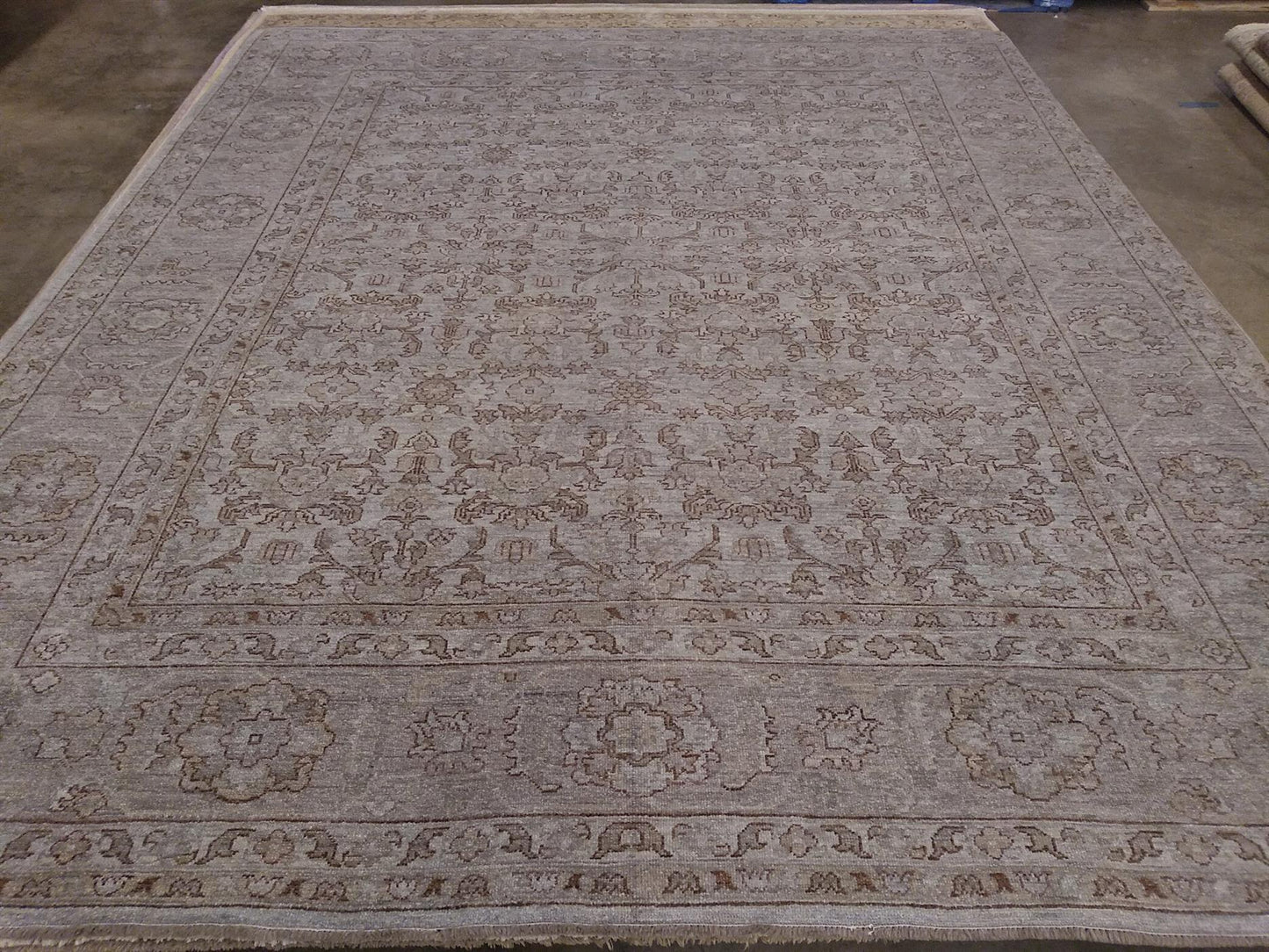 AORug#2300 size. 8' 00" x 9' 02"