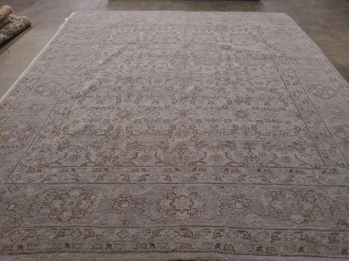 AORug#2300 size. 8' 00" x 9' 02"