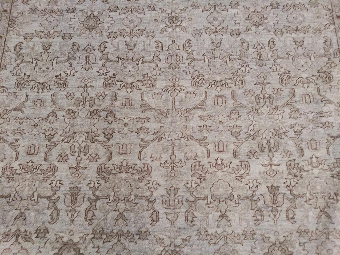 AORug#2300 size. 8' 00" x 9' 02"