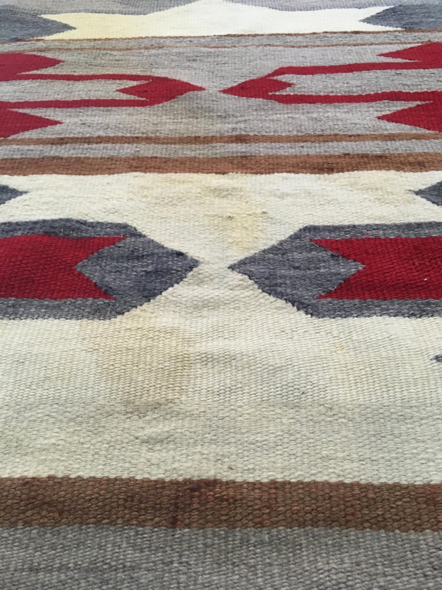 AORug#5234 size. 2' 02" x 3' 06"