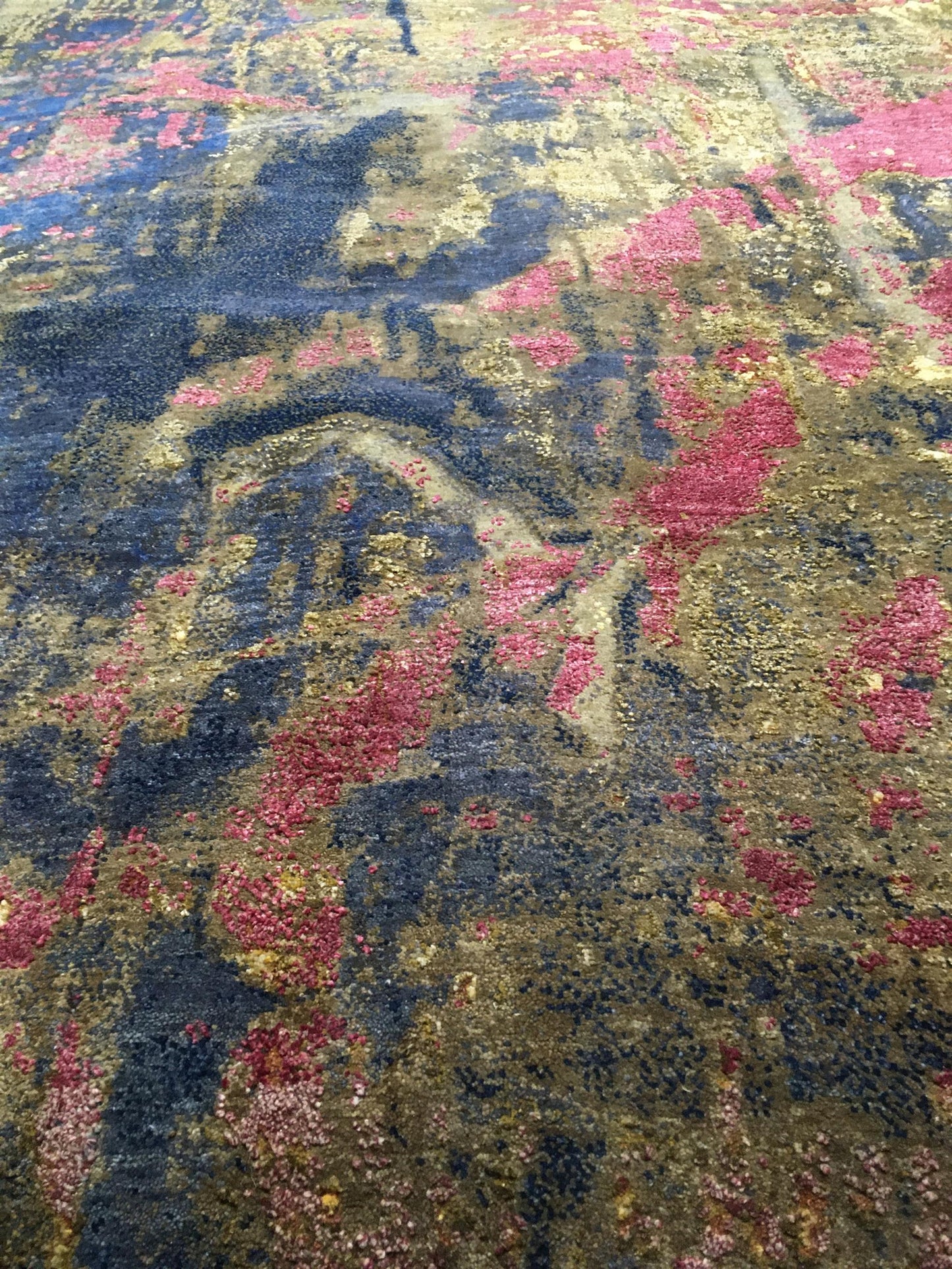 AORug#10330 size. 8' 00" x 10' 02"