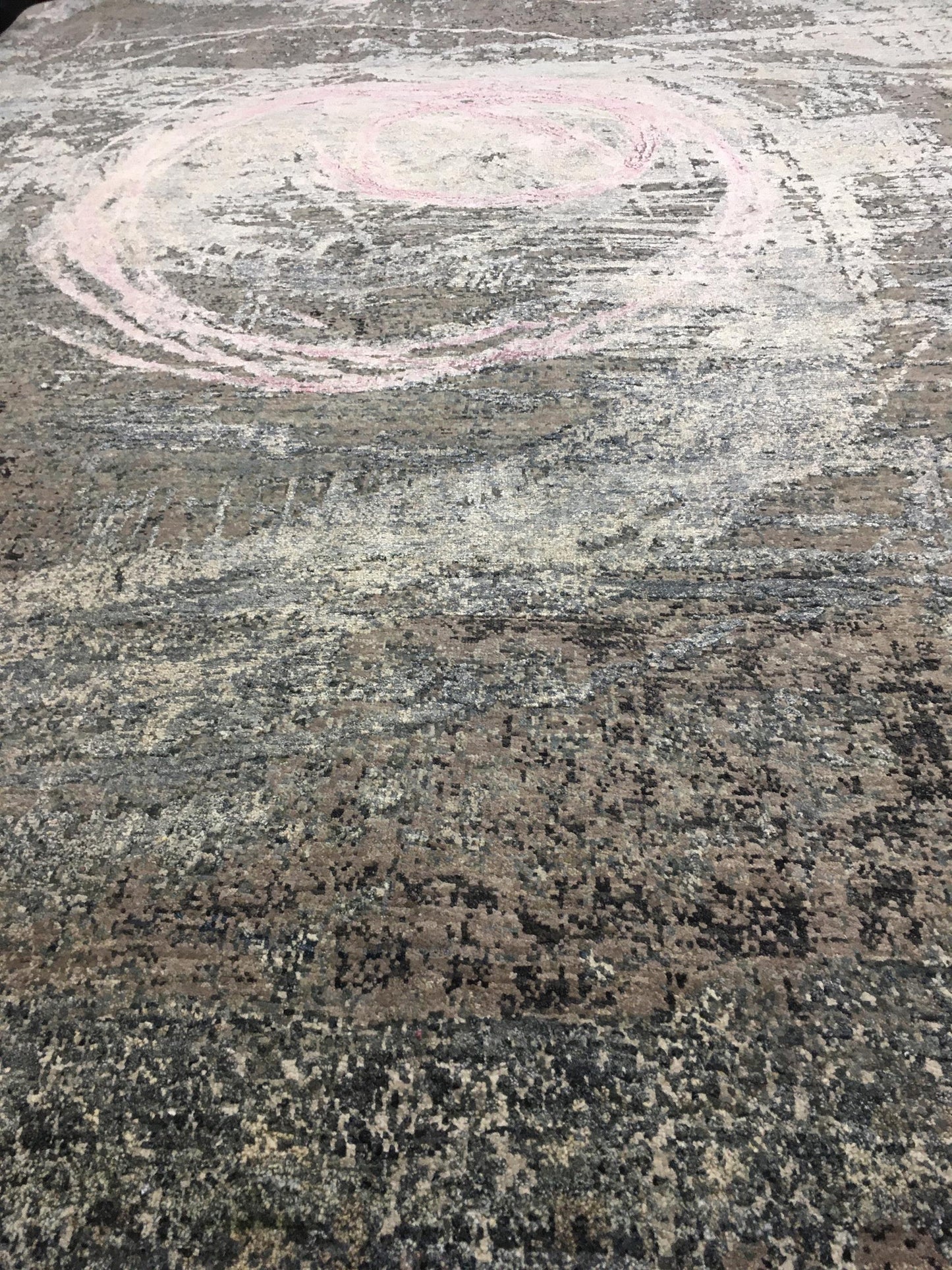 AORug#9238 size. 7' 08" x 9' 10"