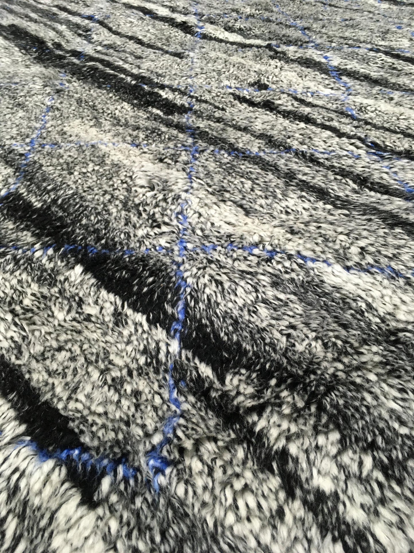 AORug#12094 size. 8' 01" x 10' 00"