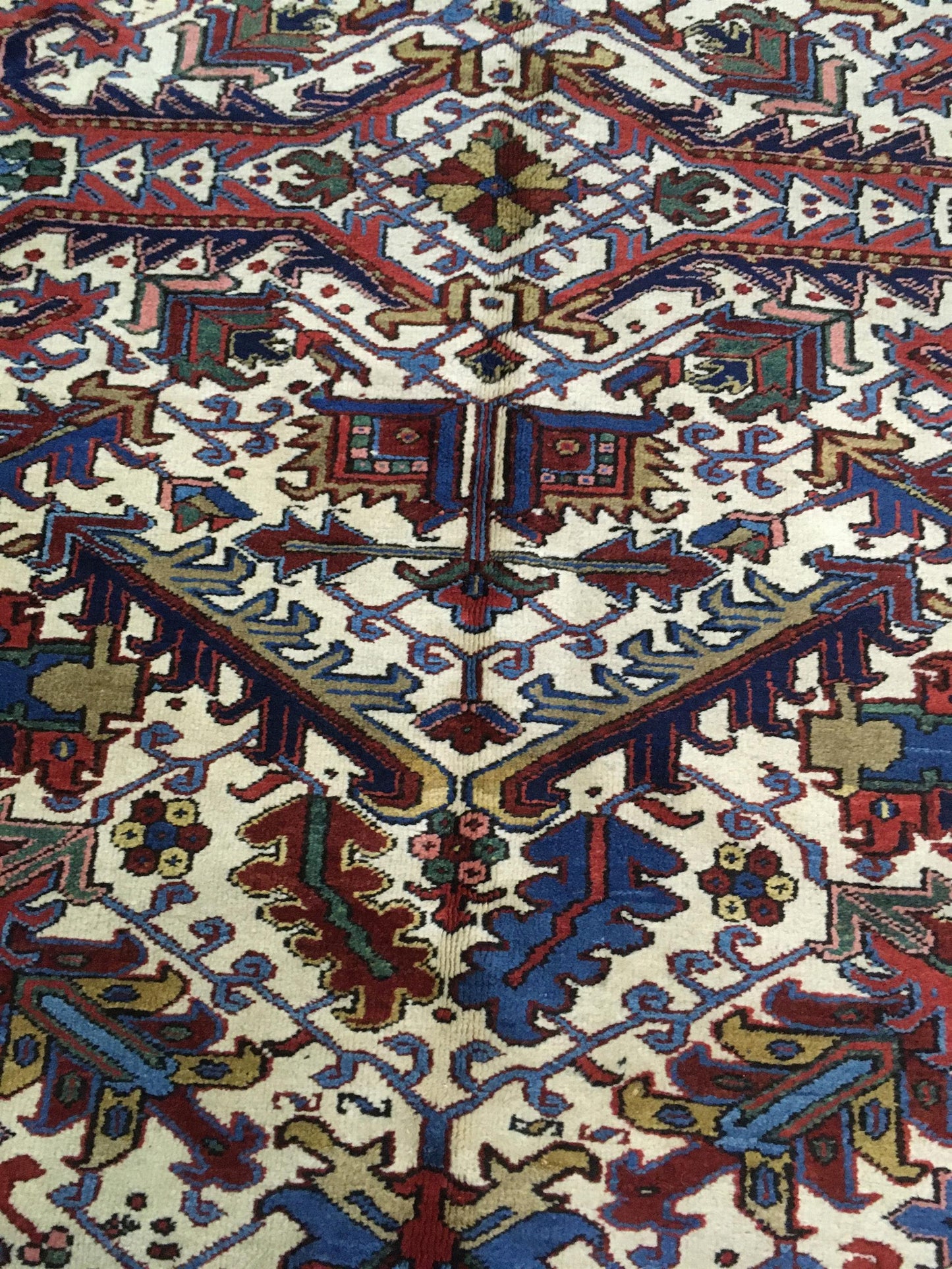 AORug#8057 size. 7' 08" x 9' 10"