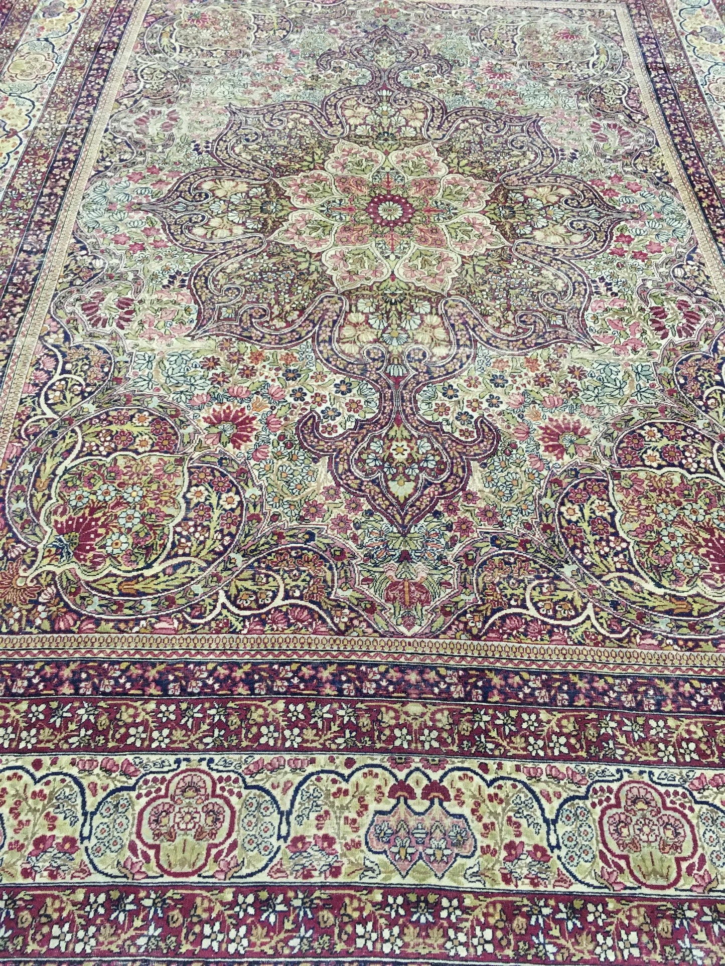 AORug#13206 size. 9' 00" x 12' 01"