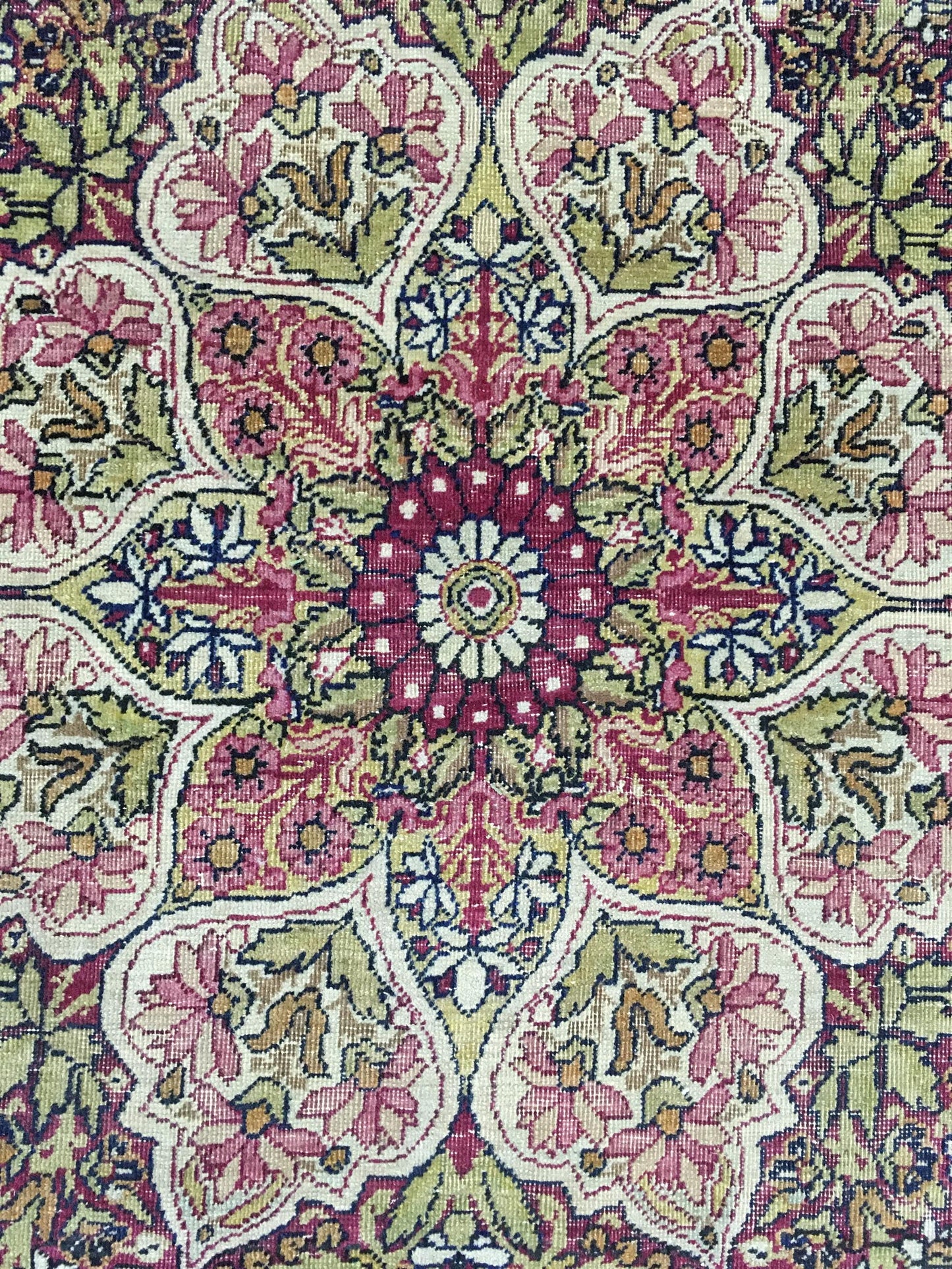 AORug#13206 size. 9' 00" x 12' 01"