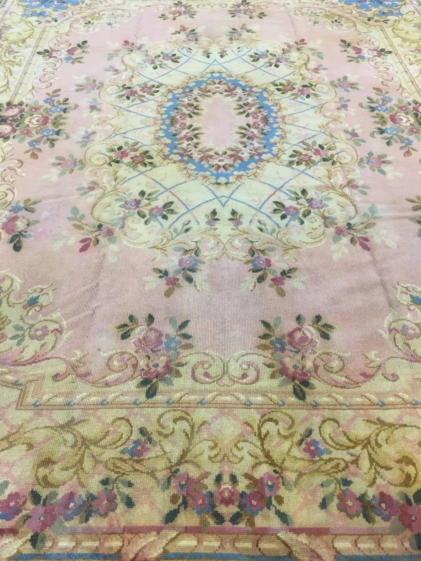 AORug#8516 size. 9' 00" x 12' 00"