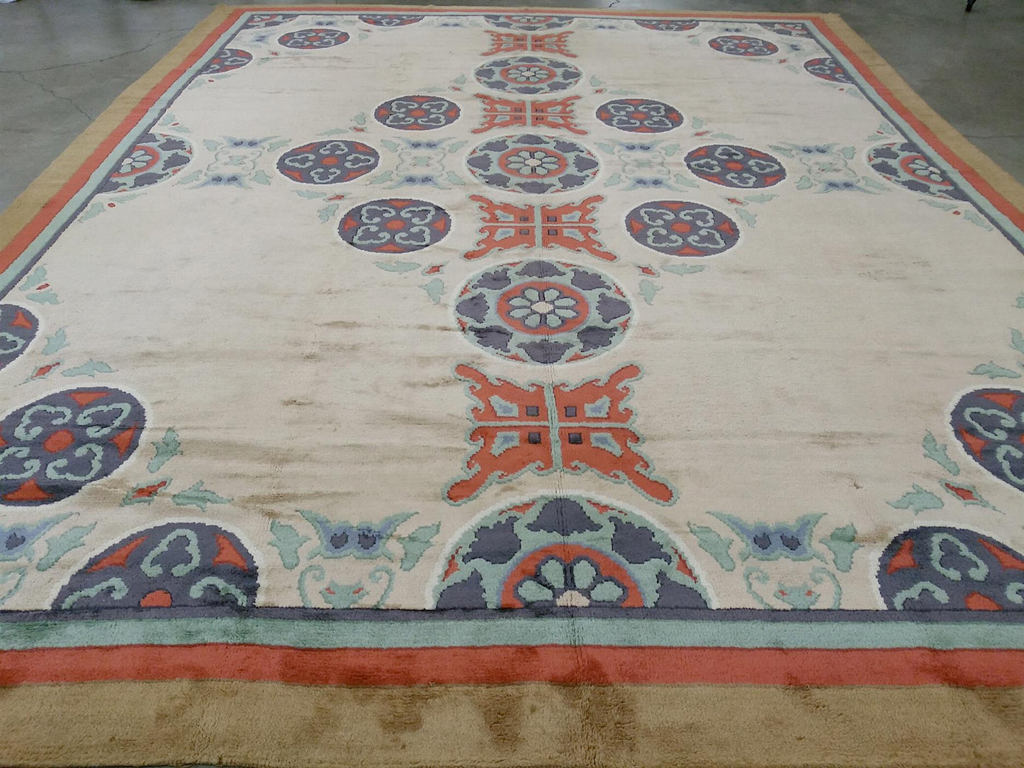AORug#4392 size. 13' 04" x 16' 06"