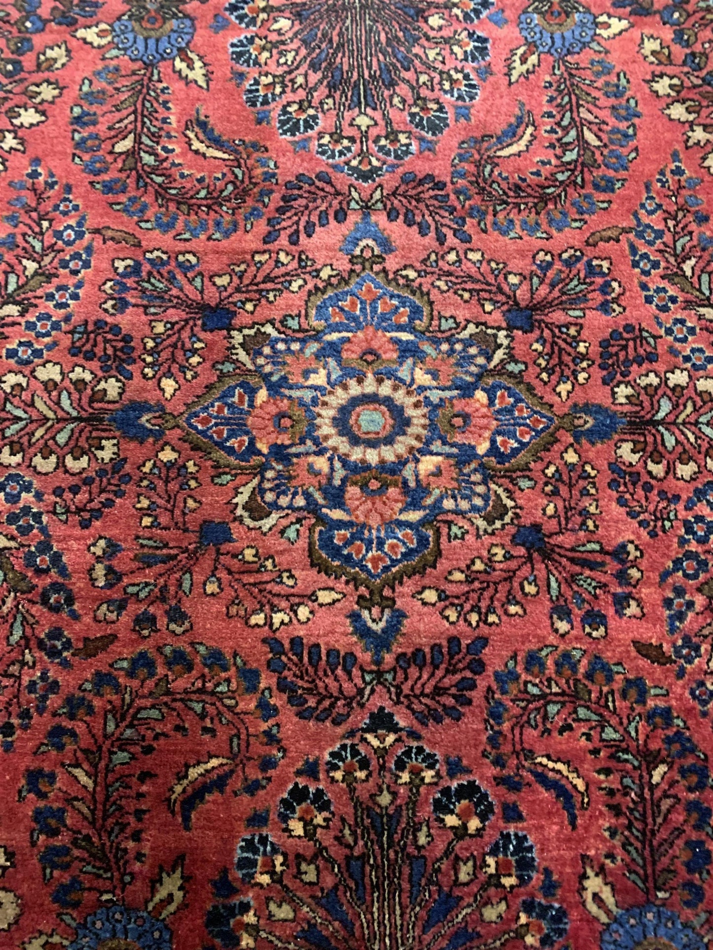 AORug#3924 size. 3' 05" x 5' 00"