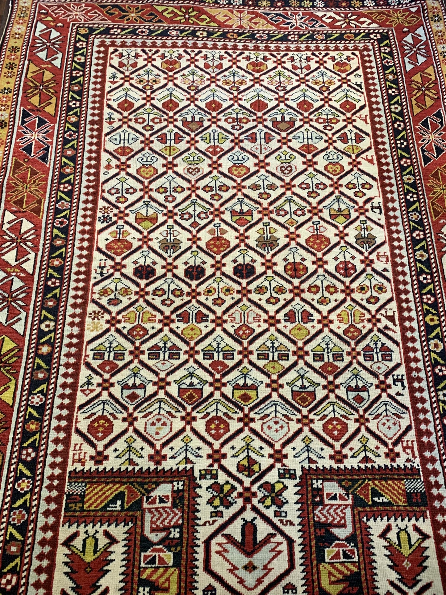 AORug#2962 size. 3' 08" x 5' 07"