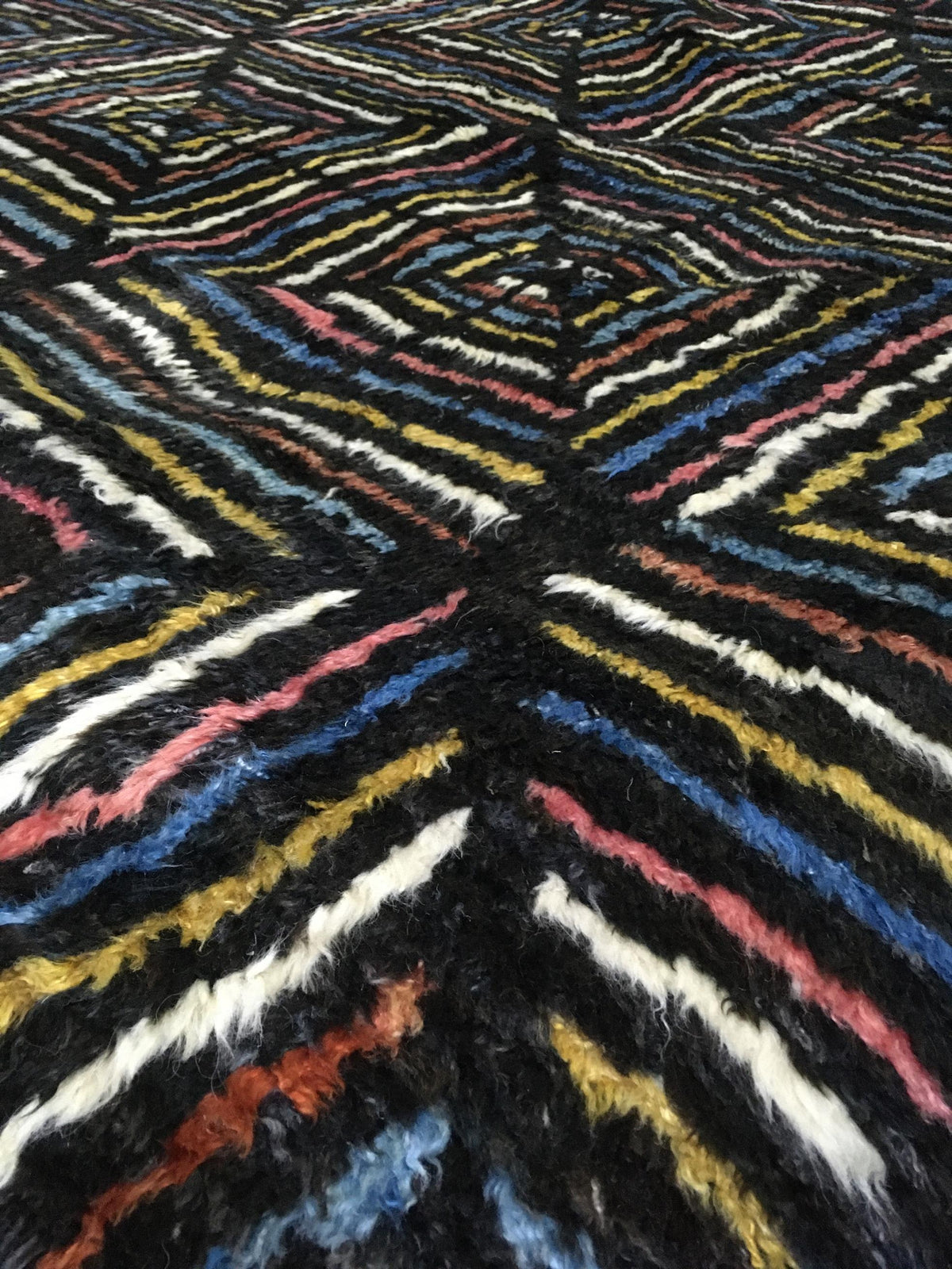 AORug#12742 size. 8' 02" x 9' 11"