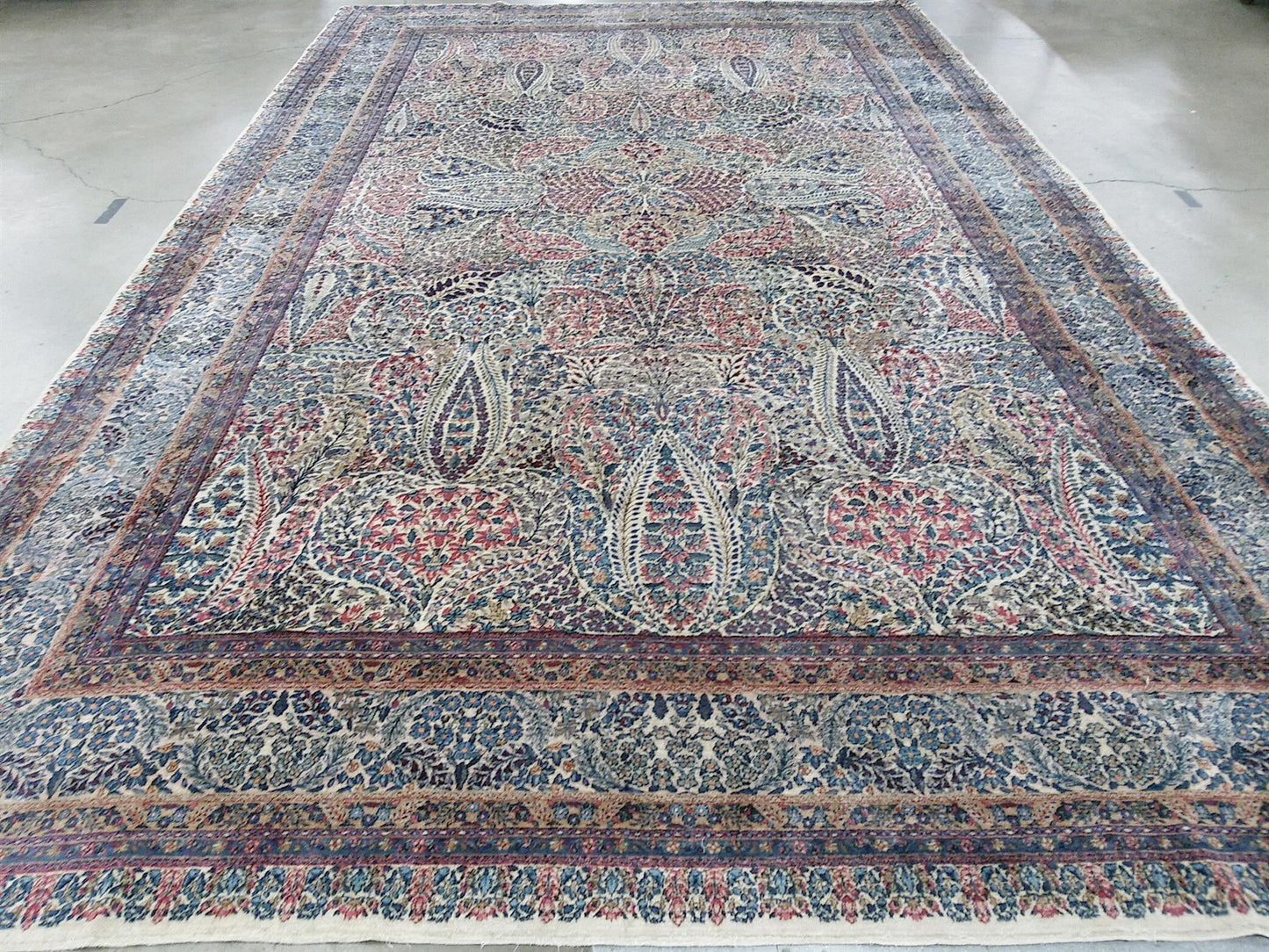 AORug#13234 size. 10' 06" x 17' 01"