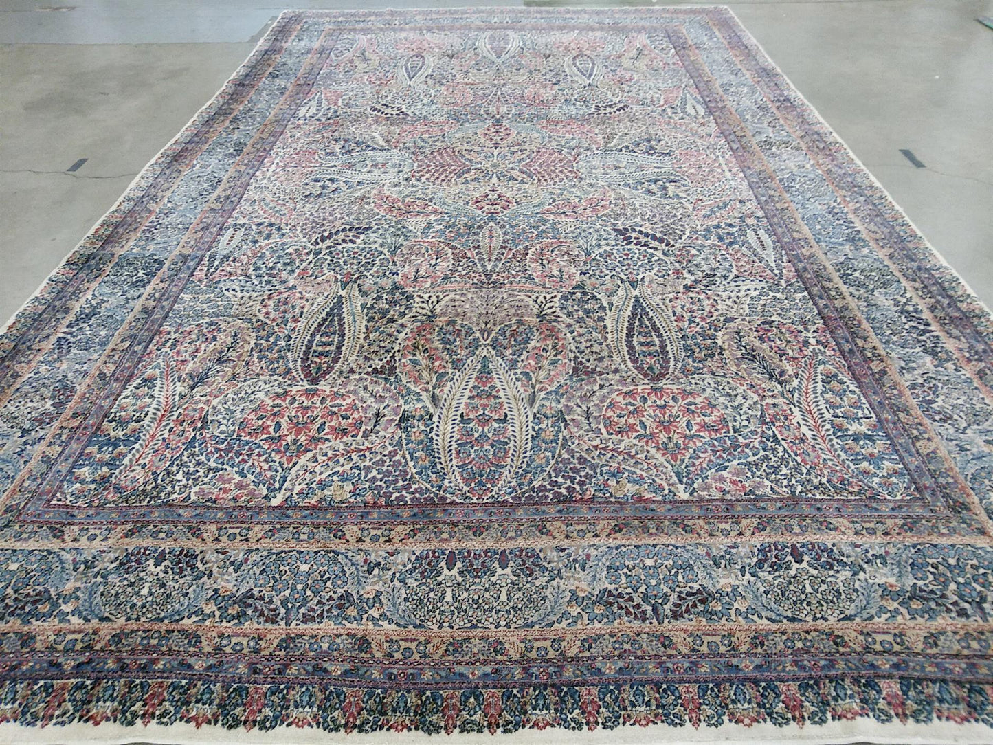 AORug#13234 size. 10' 06" x 17' 01"