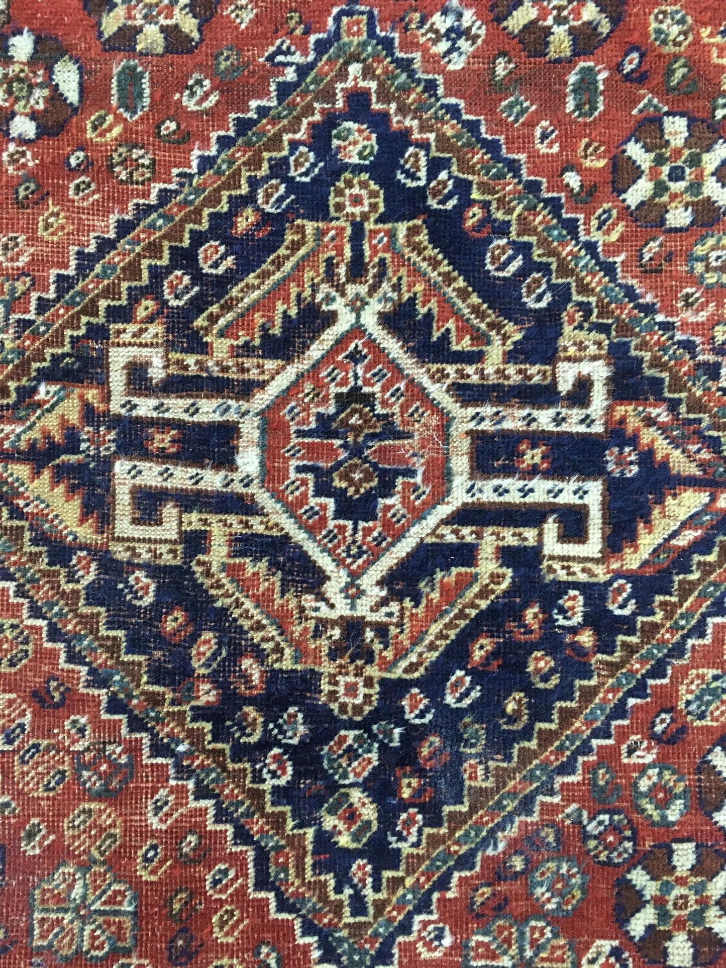 AORug#13235 size. 4' 03" x 6' 04"