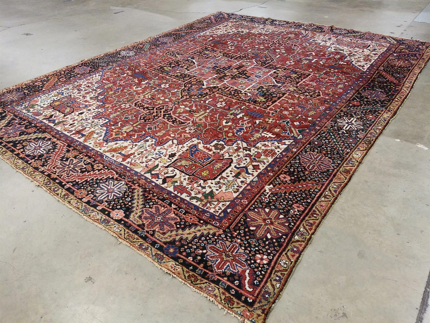 AORug#13263 size. 8' 07" x 11' 05"