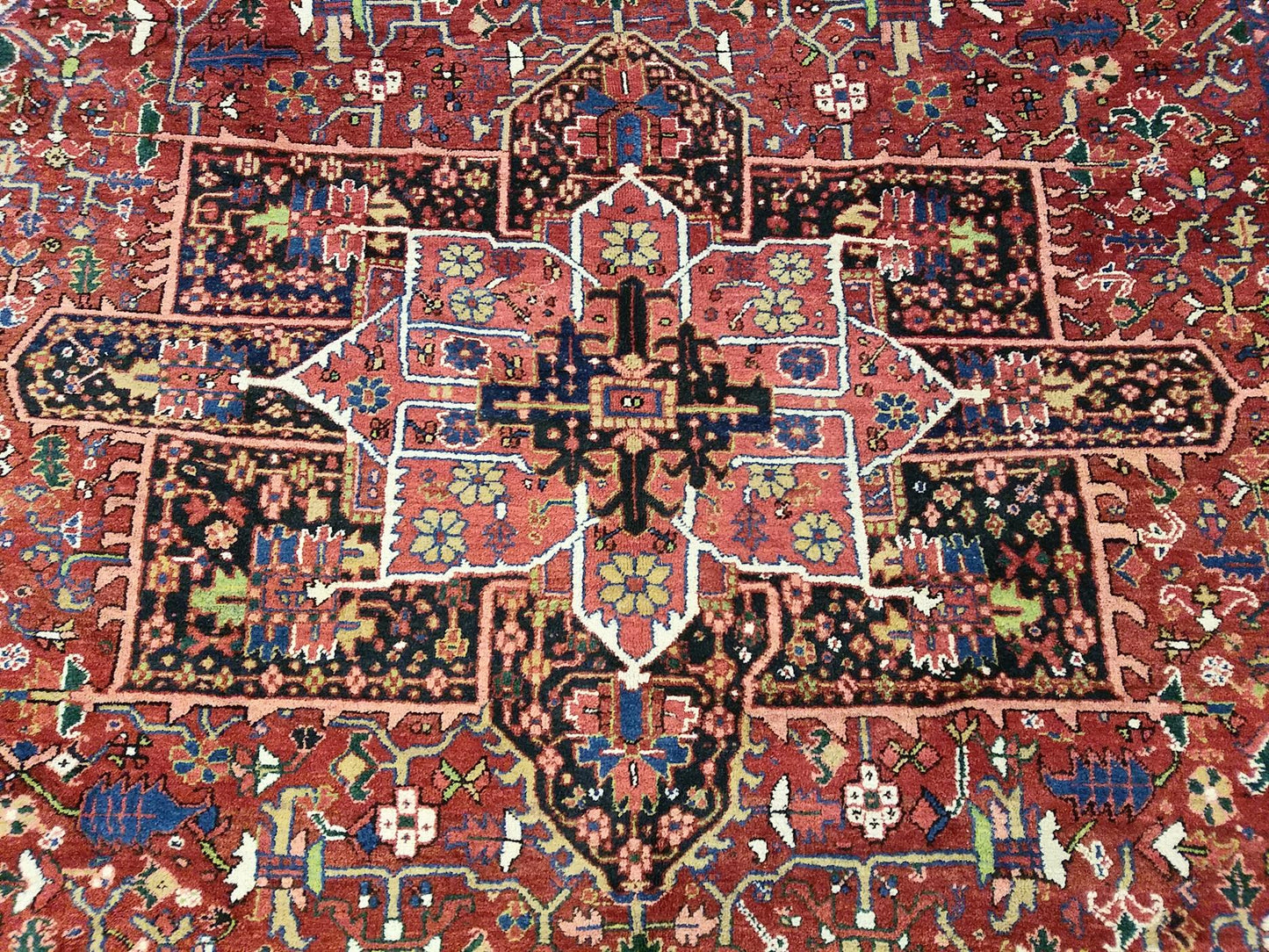 AORug#13263 size. 8' 07" x 11' 05"