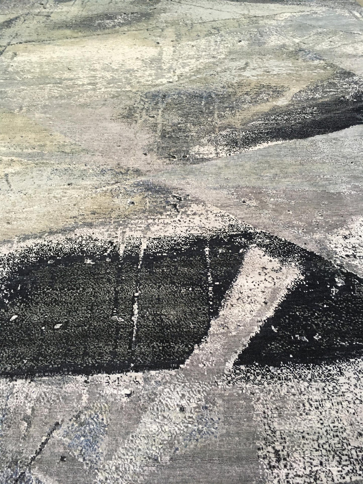 AORug#12617 size. 8' 0" X 10' 0"