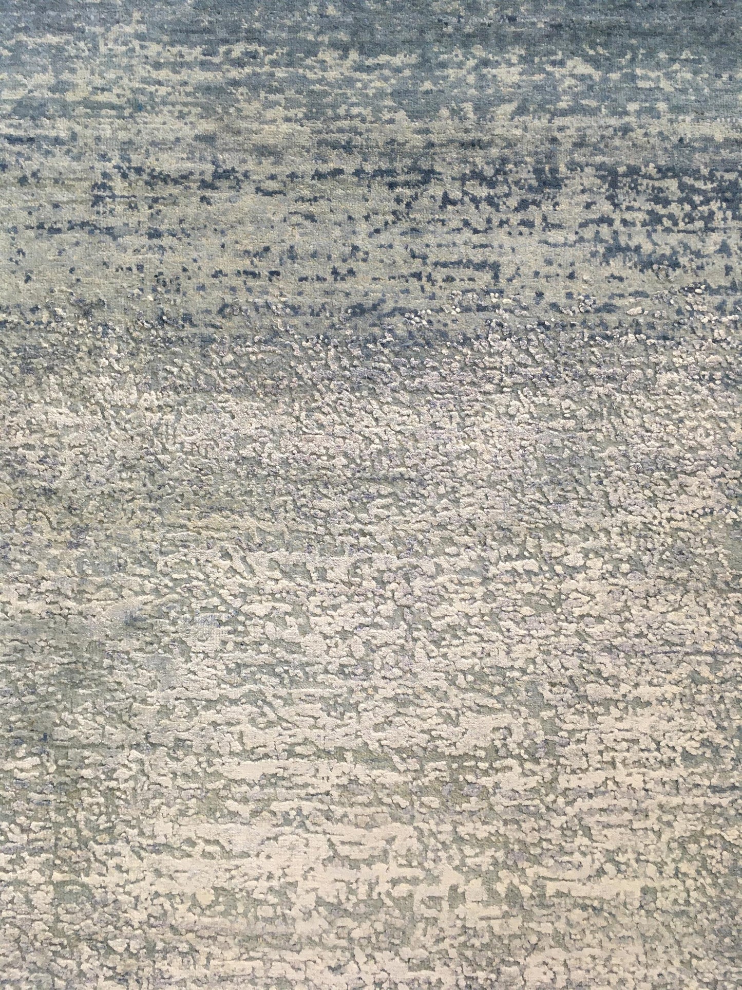AORug#12105 size. 8'0" X 10'0"