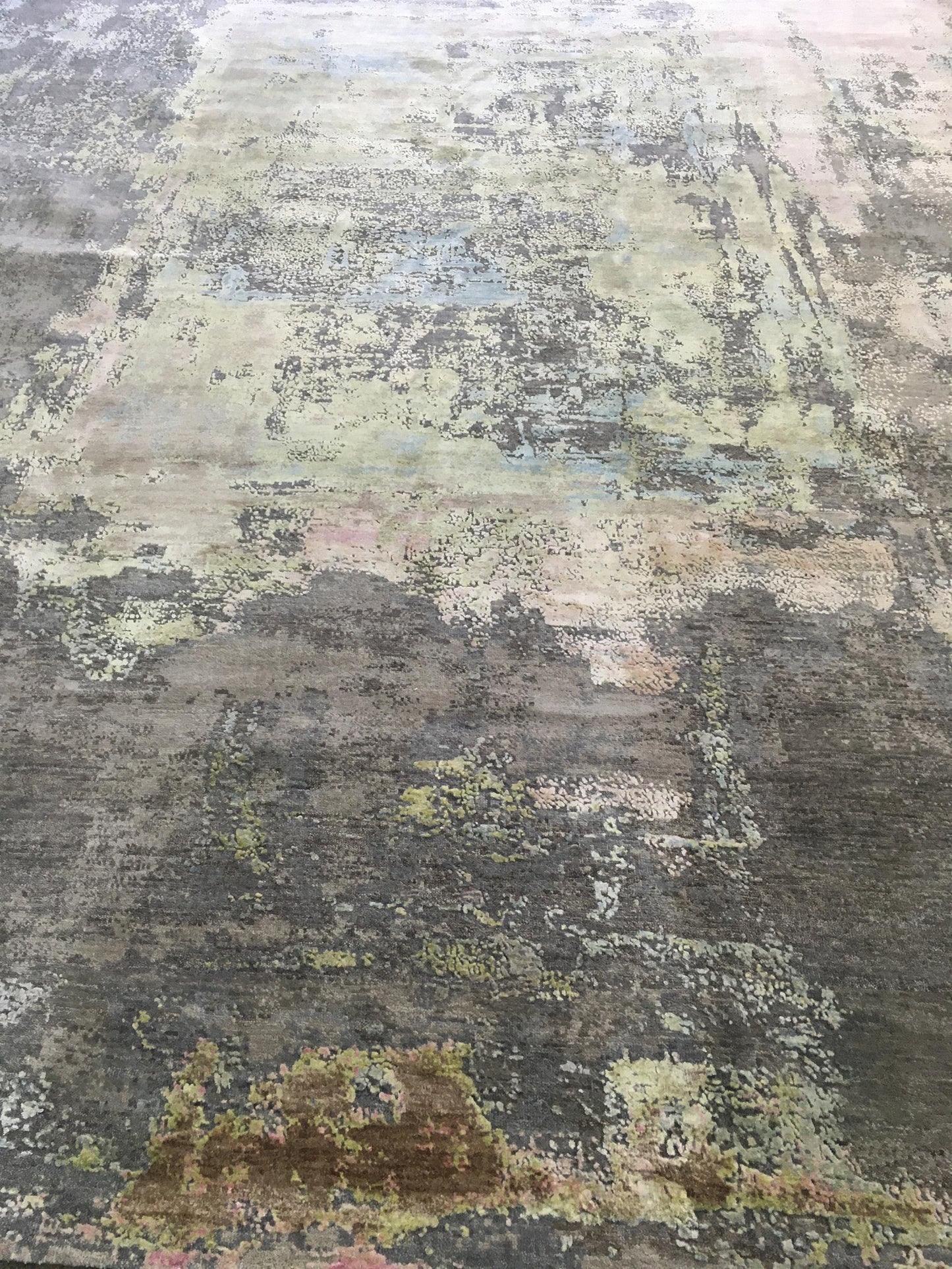 AORug#12612 size. 9' 0" X 12' 0"