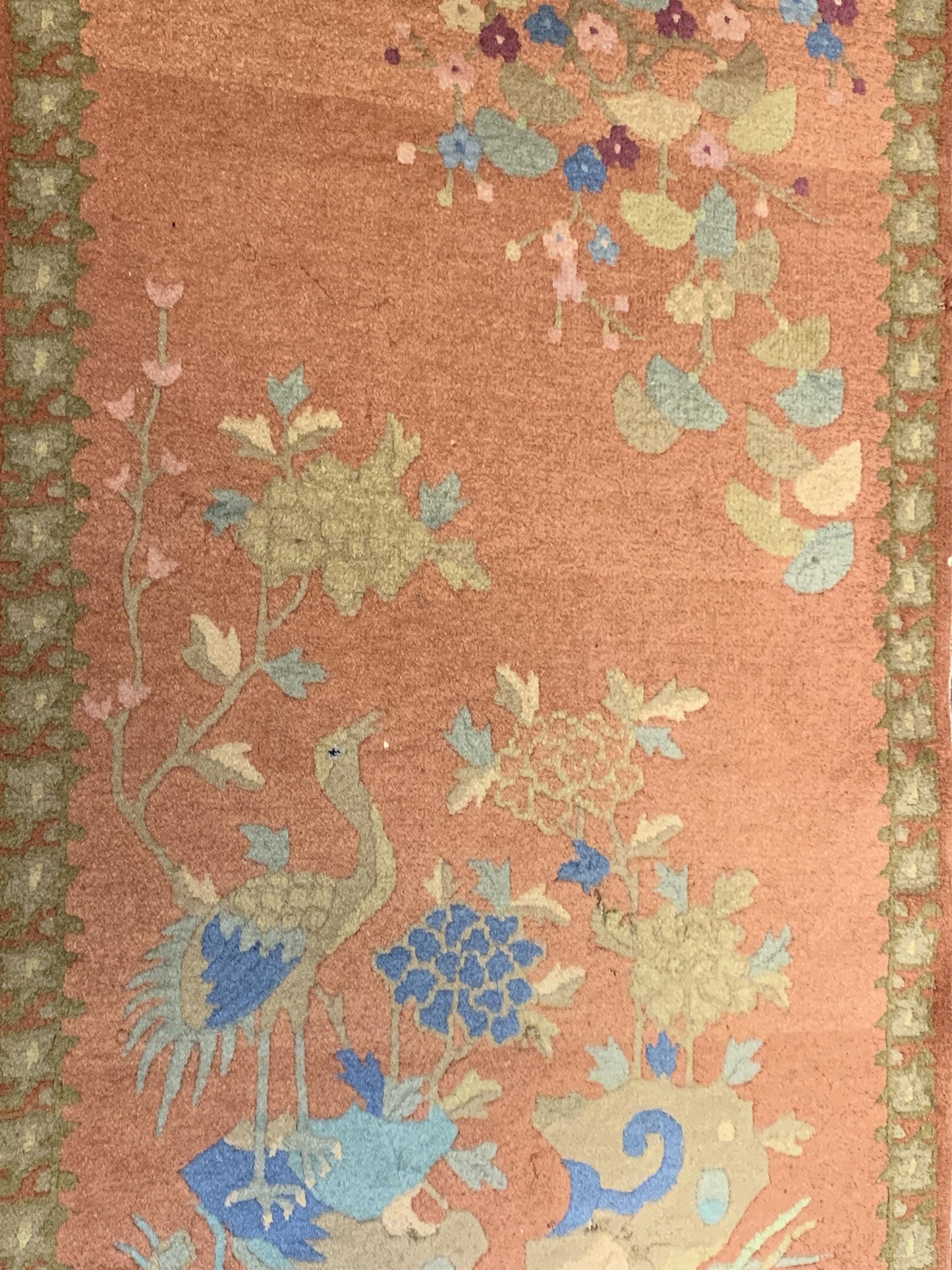 AORug#3890 size. 2' 06" x 4' 04"