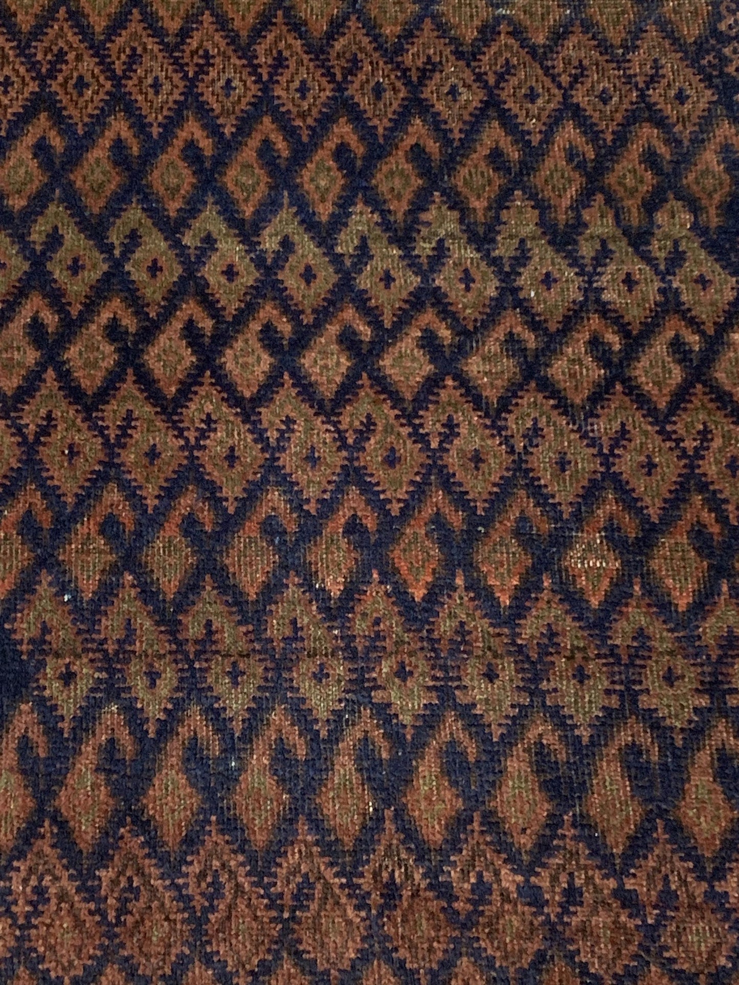 AORug#4079 size. 3' 02" x 5' 03"