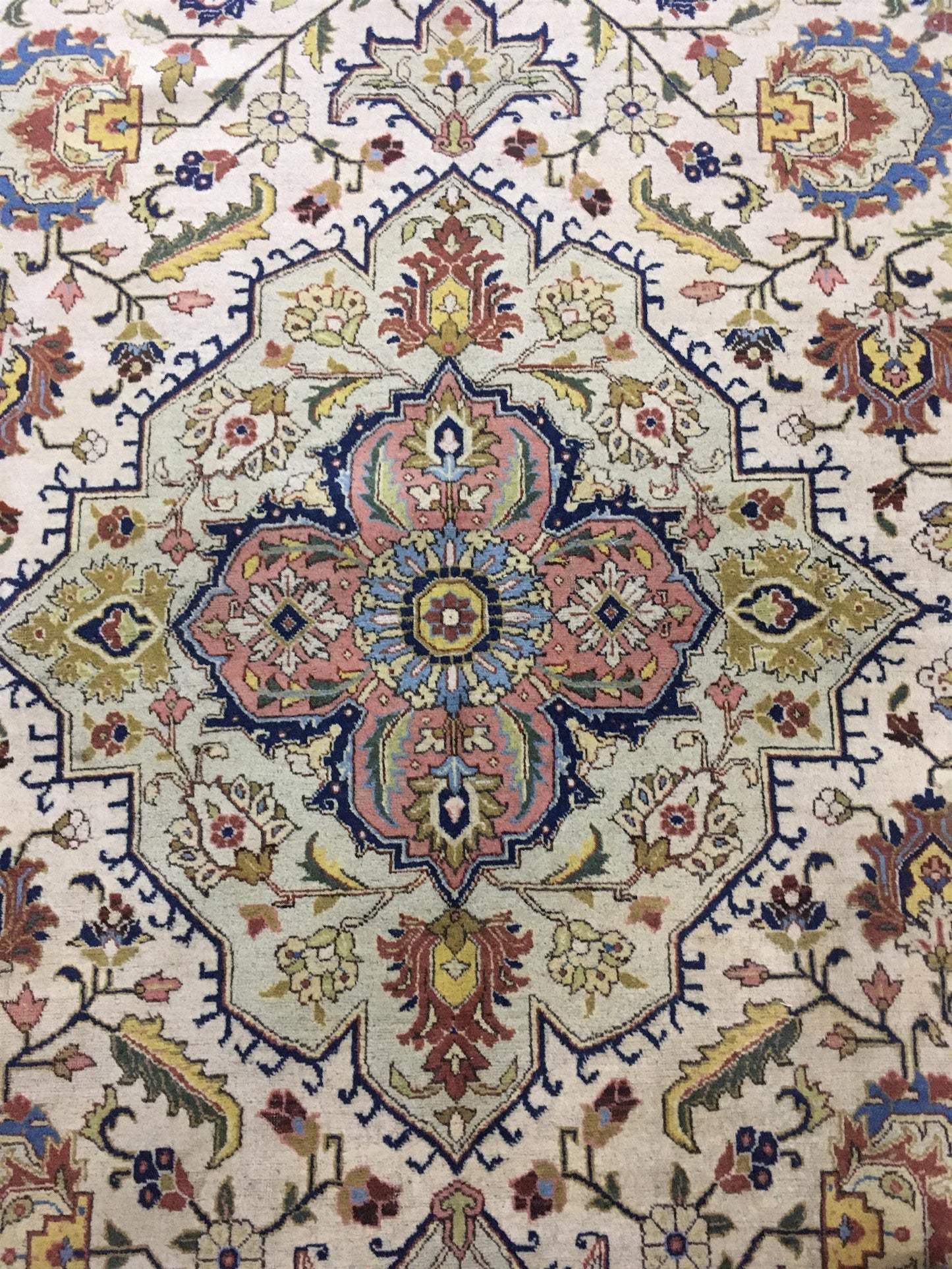AORug#8495 size. 8' 06" x 12' 04"