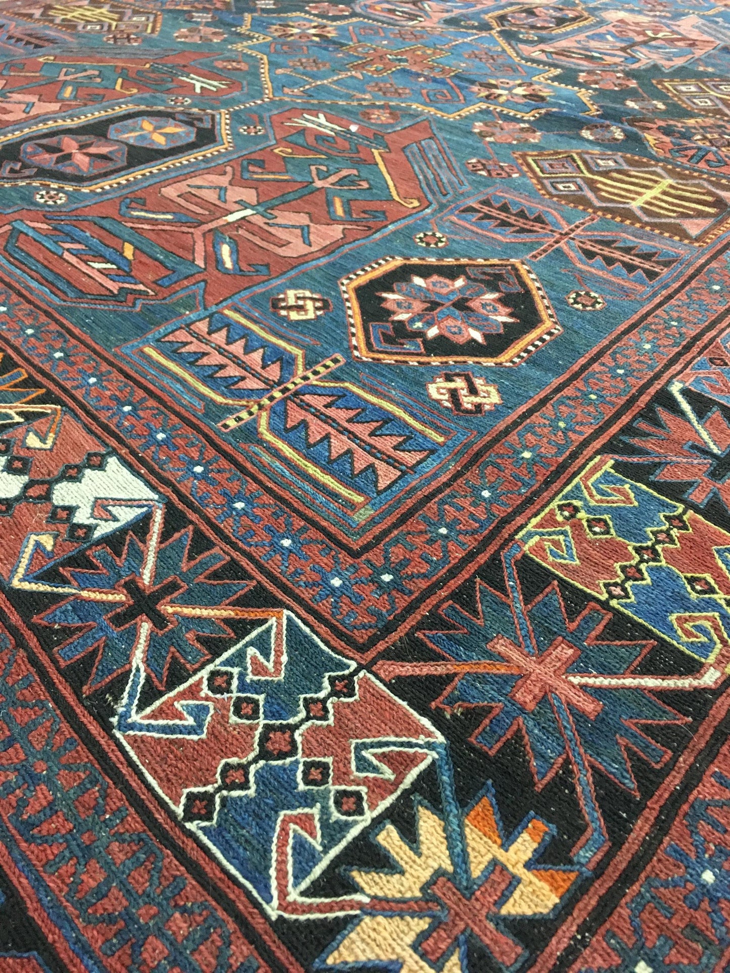 AORug#9465 size. 6' 09" x 9' 10"