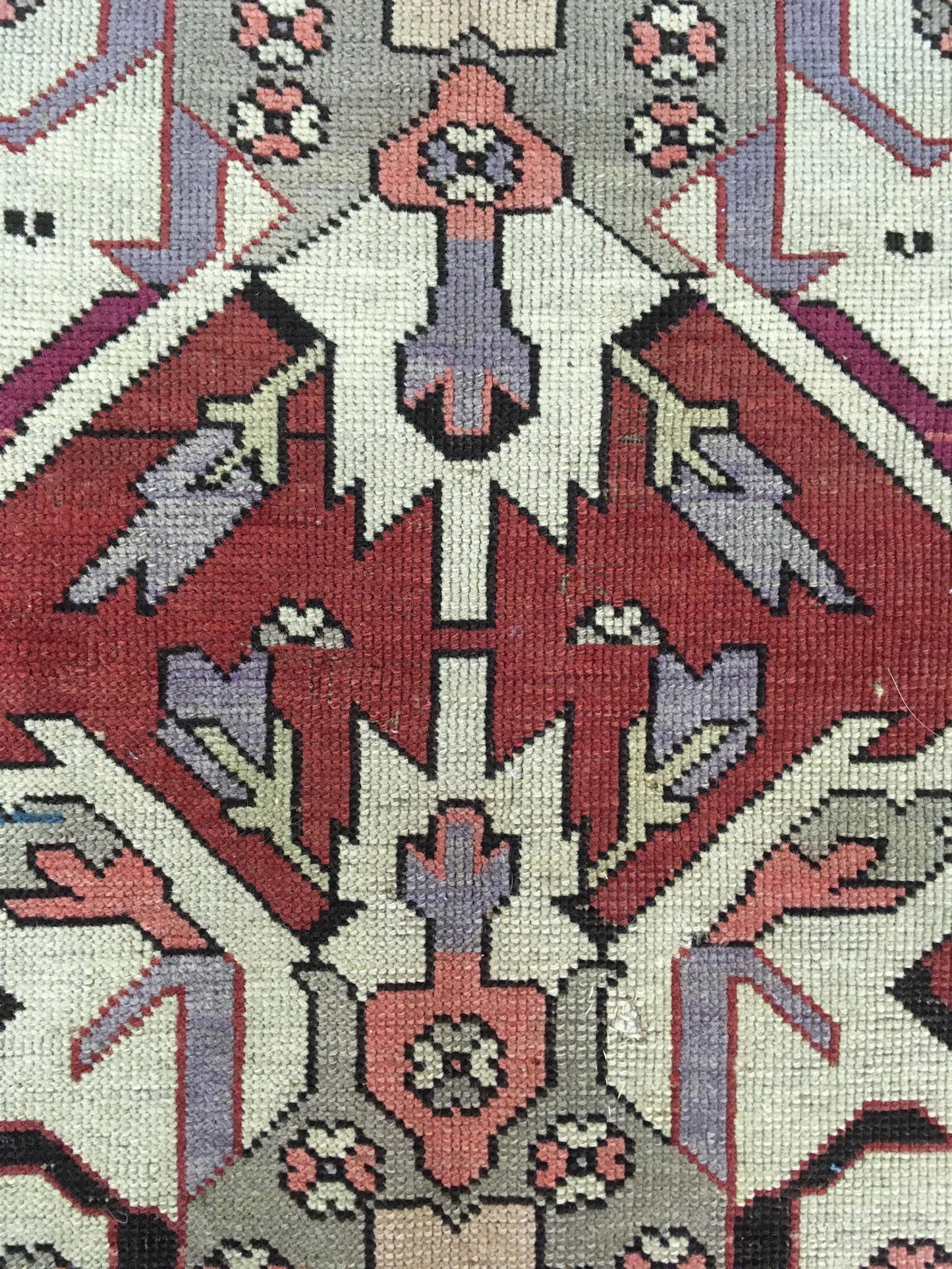 AORug#13298 size. 4' 02" x 7' 01"