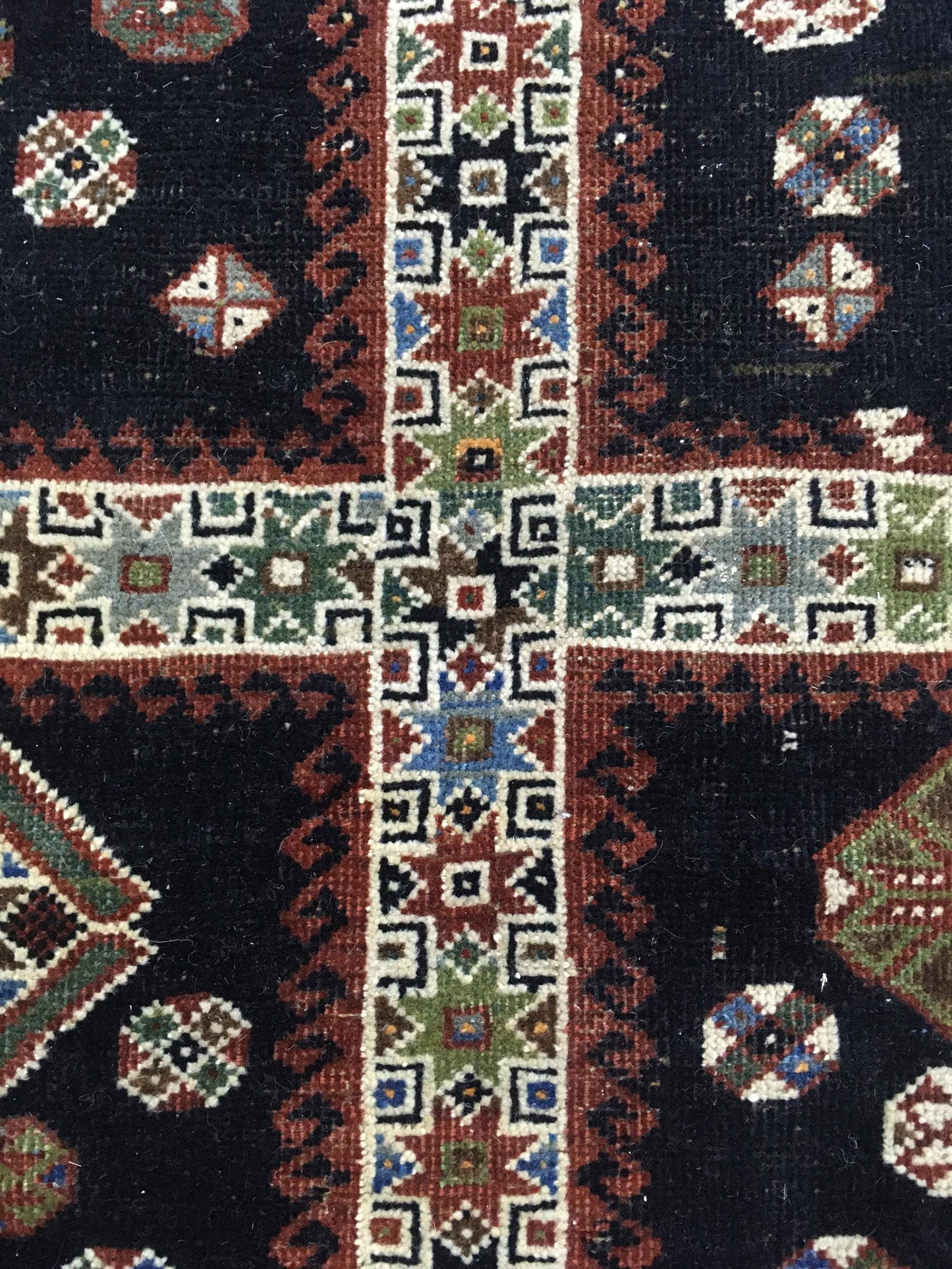 AORug#10269 size. 7' 00" x 10' 09"