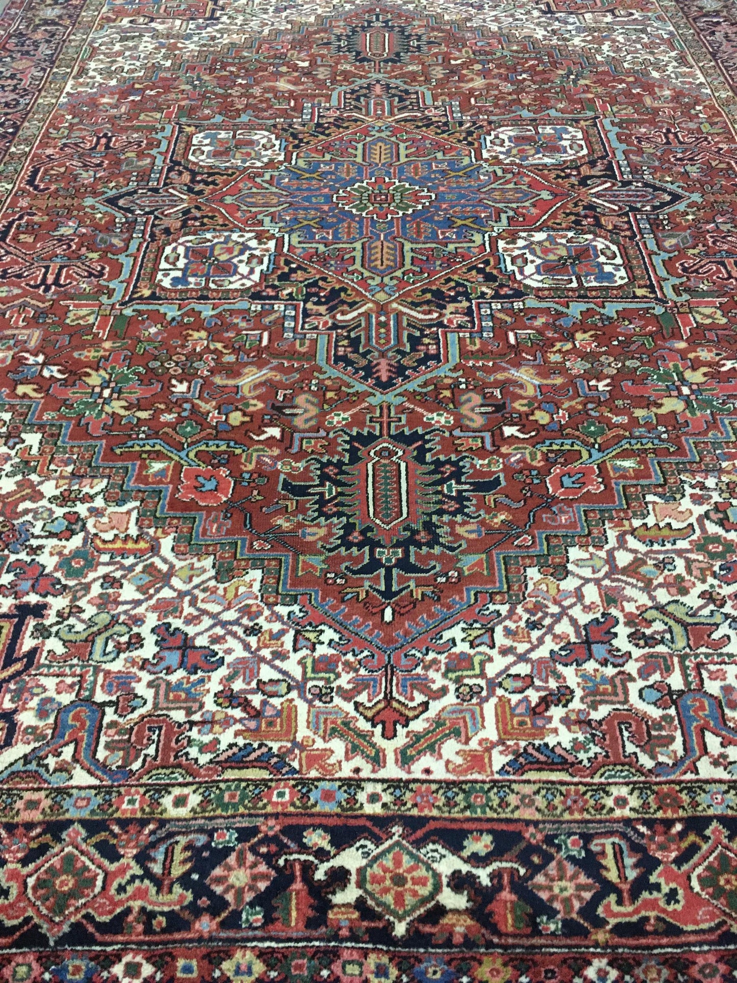 AORug#4640 size. 9' 02" x 12' 02"