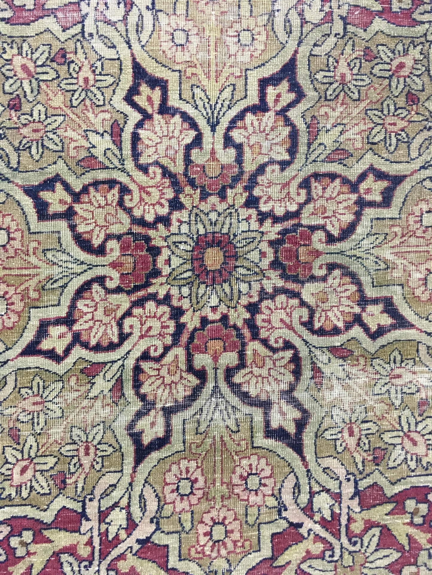 AORug#8055 size. 9' 01" x 12' 10"