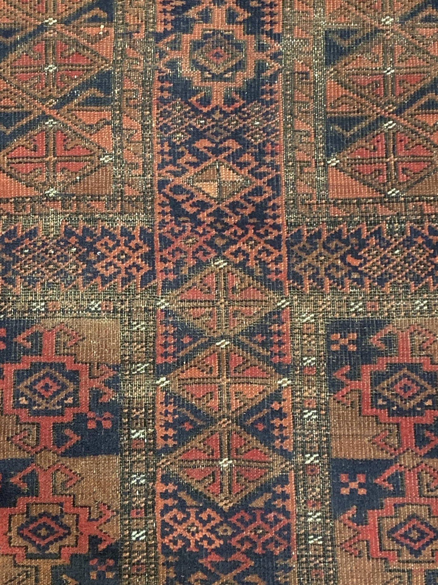 AORug#3959 size. 3' 07" x 6' 07"