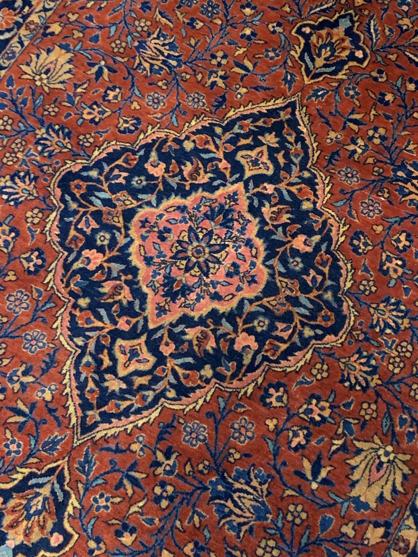 AORug#4065 size. 4' 02" x 6' 08"