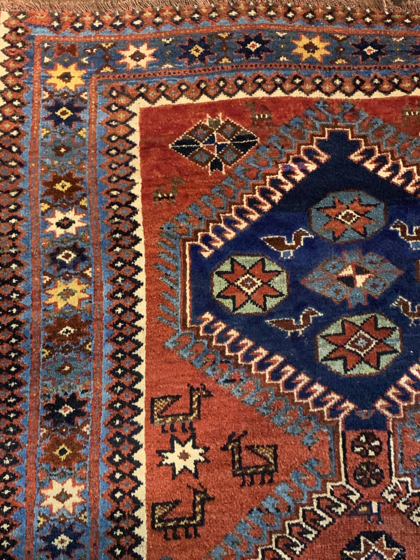AORug#4061 size. 4' 04" x 7' 01"