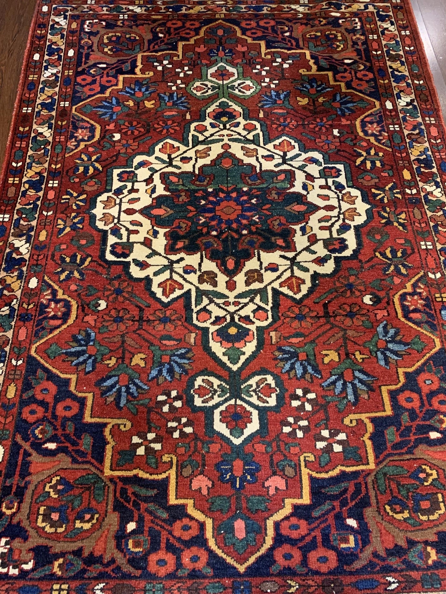 AORug#4563 size. 4' 08" x 6' 08"