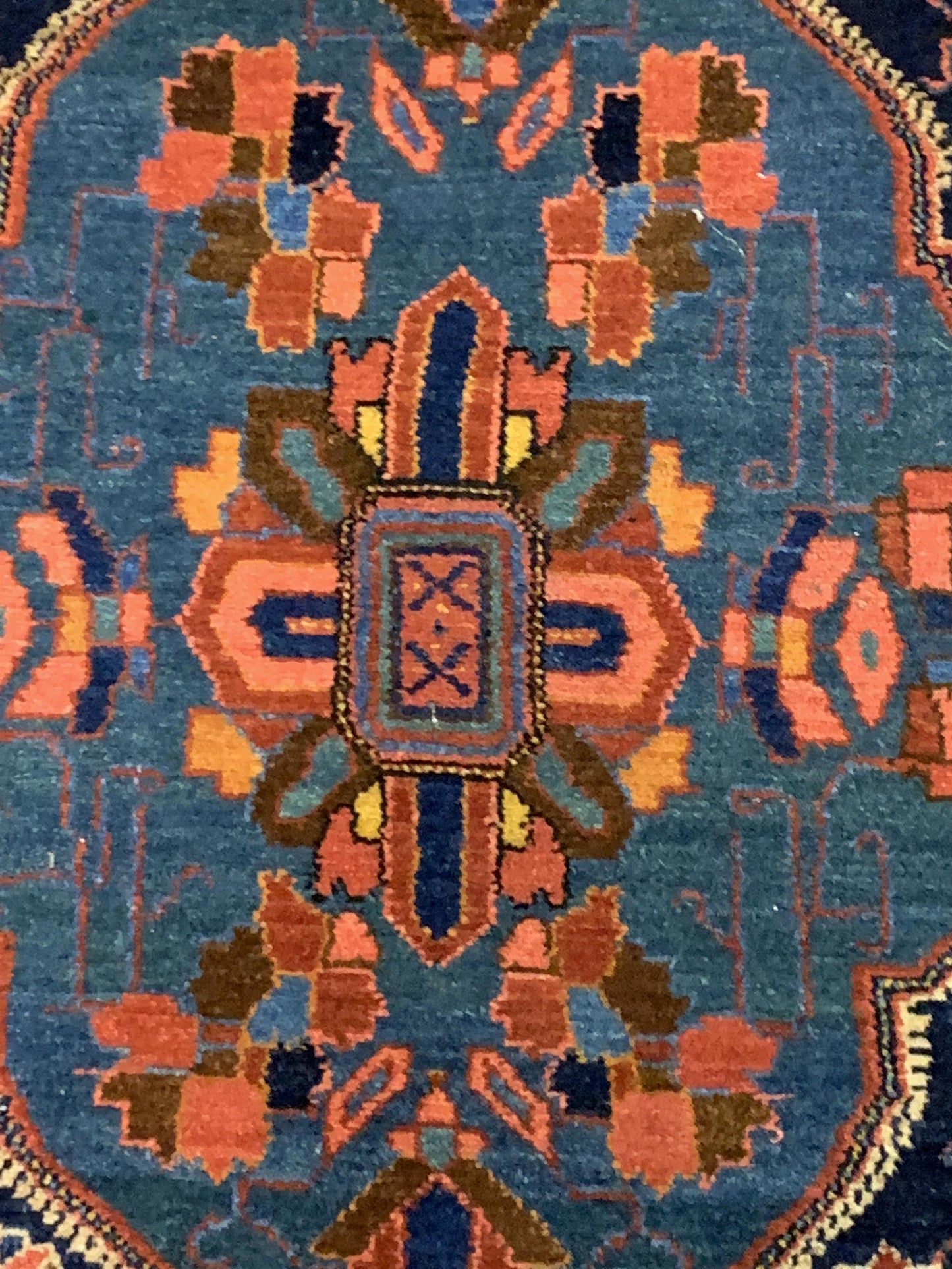 AORug#4073 size. 4' 06" x 6' 10"