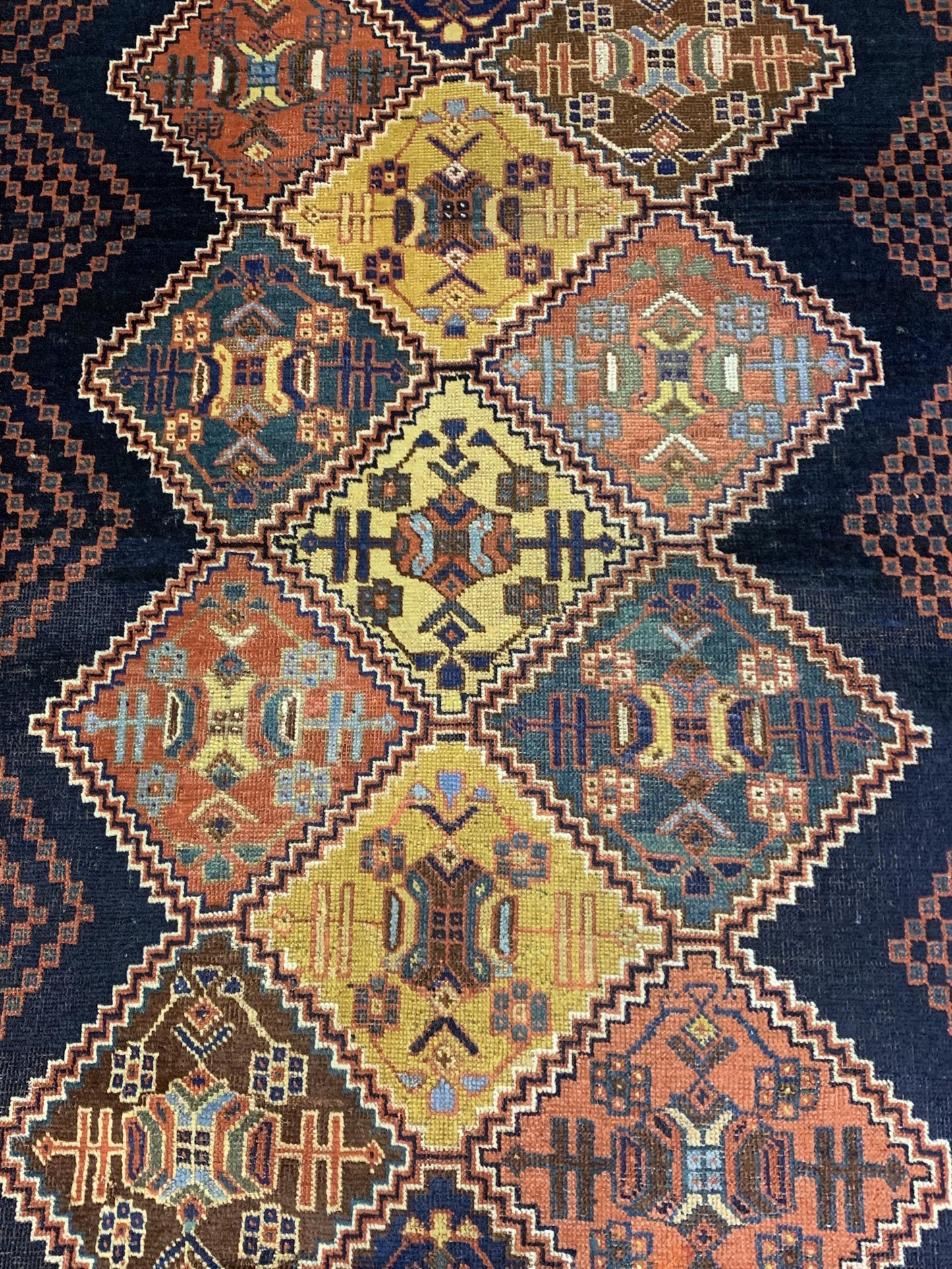 AORug#7687 size. 4' 10" x 6' 10"
