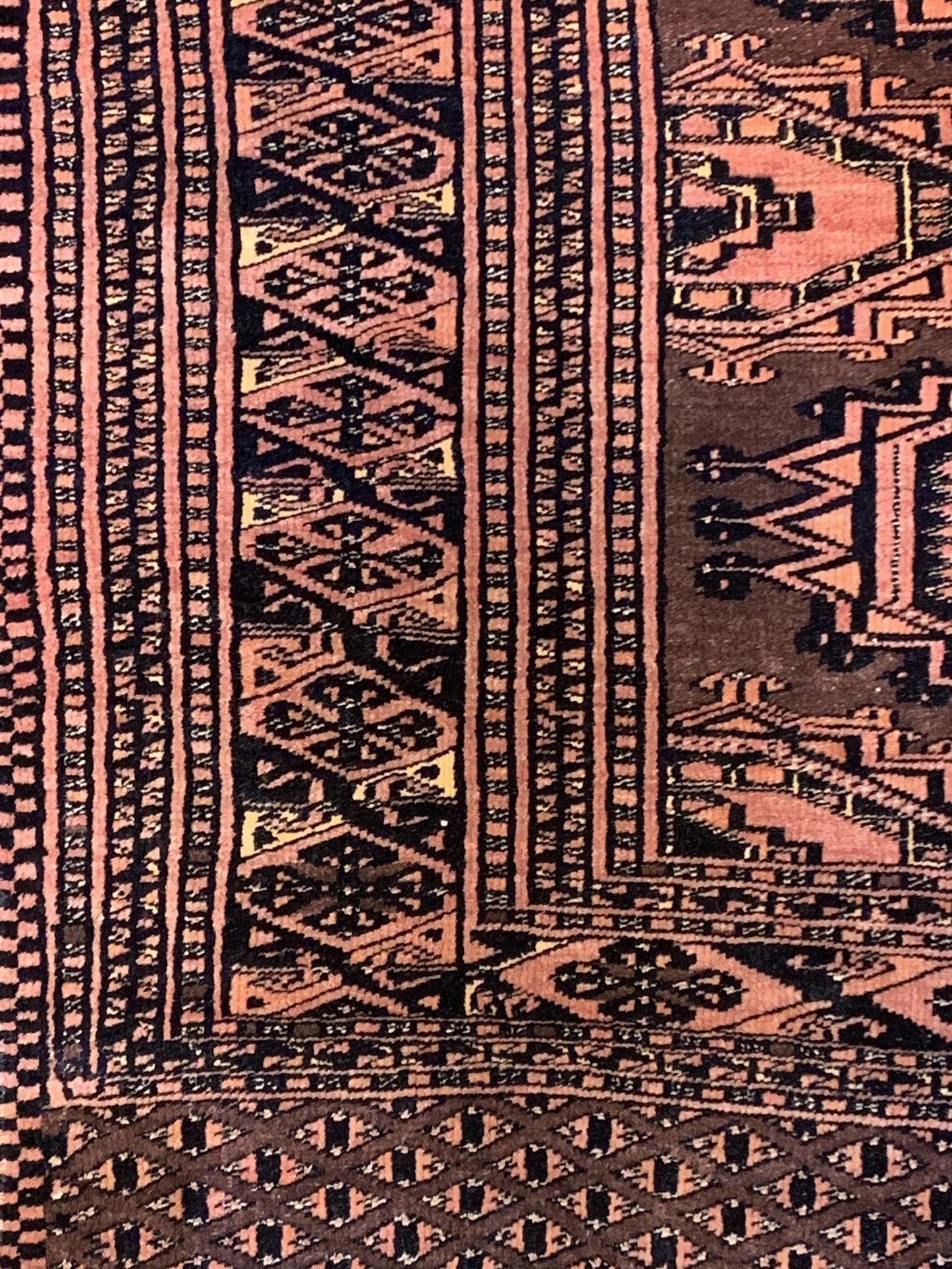 AORug#3966 size. 4' 11" x 6' 03"