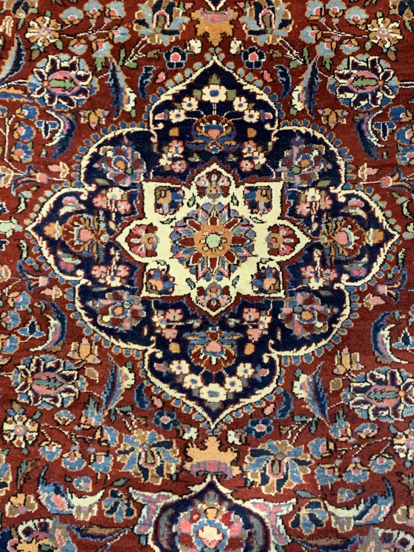 AORug#4264 size. 4' 03" x 6' 04"