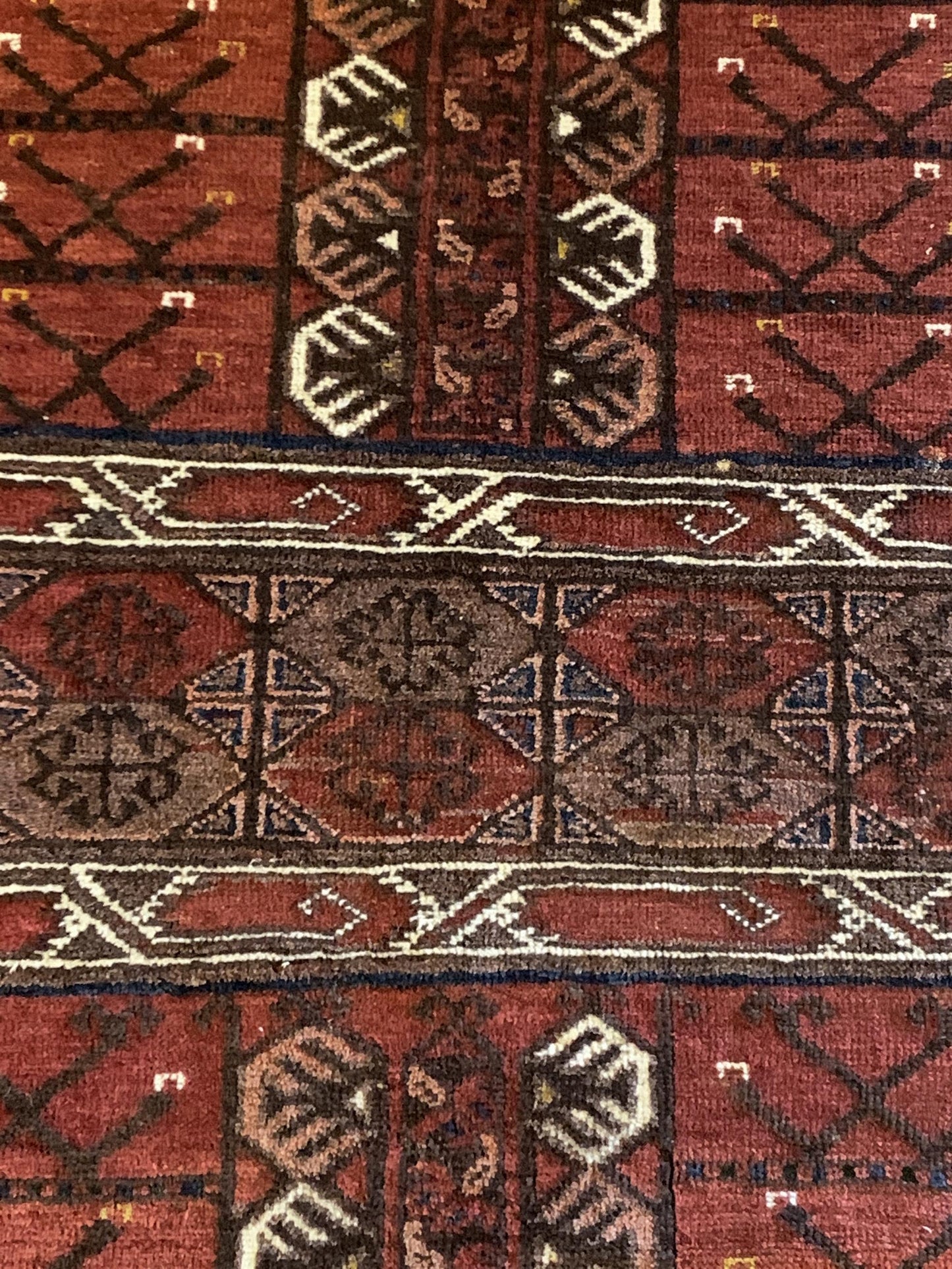 AORug#4063 size. 4' 06" x 7' 03"