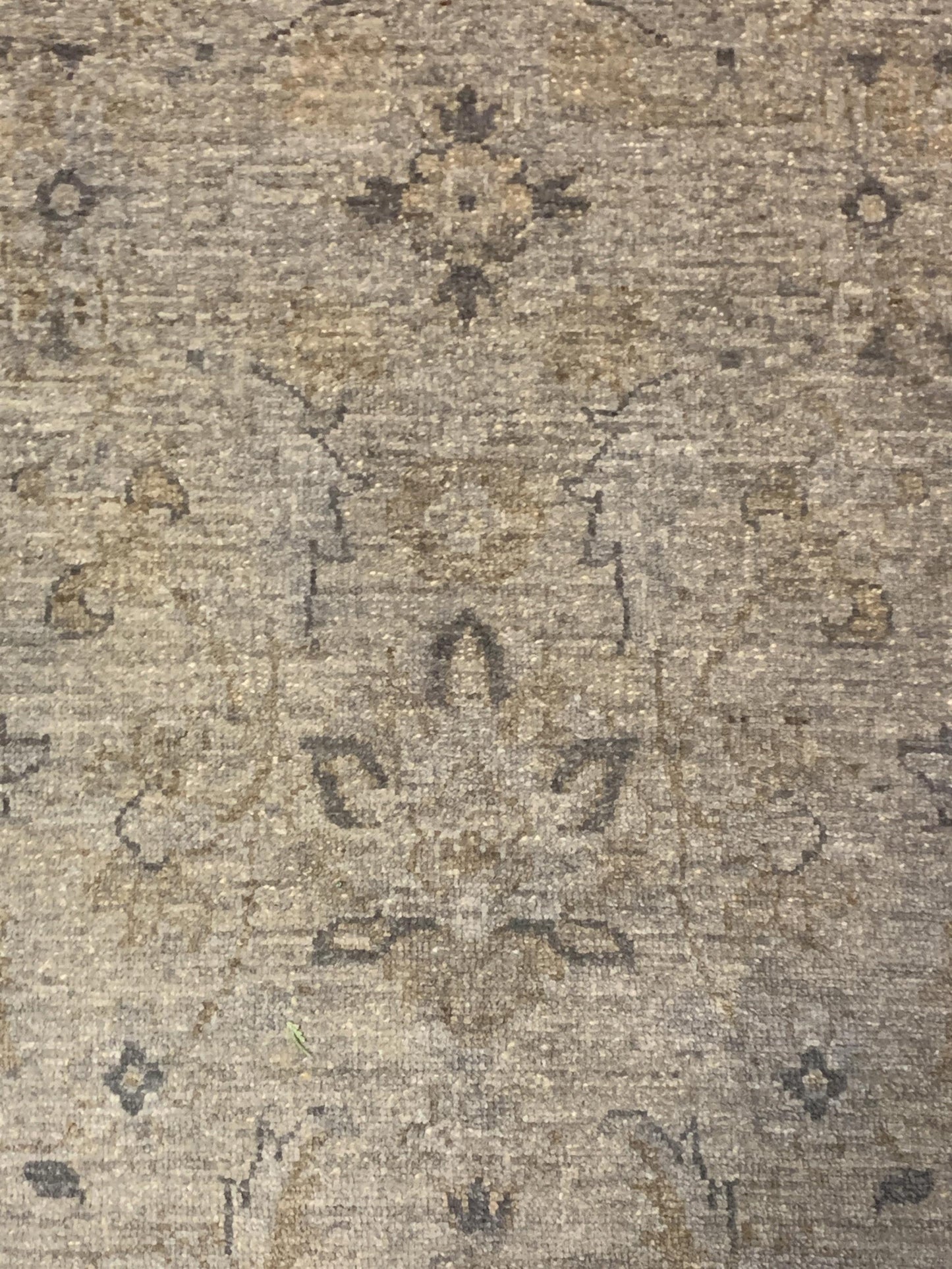 AORug#2293 size. 5' 10" x 8' 06"