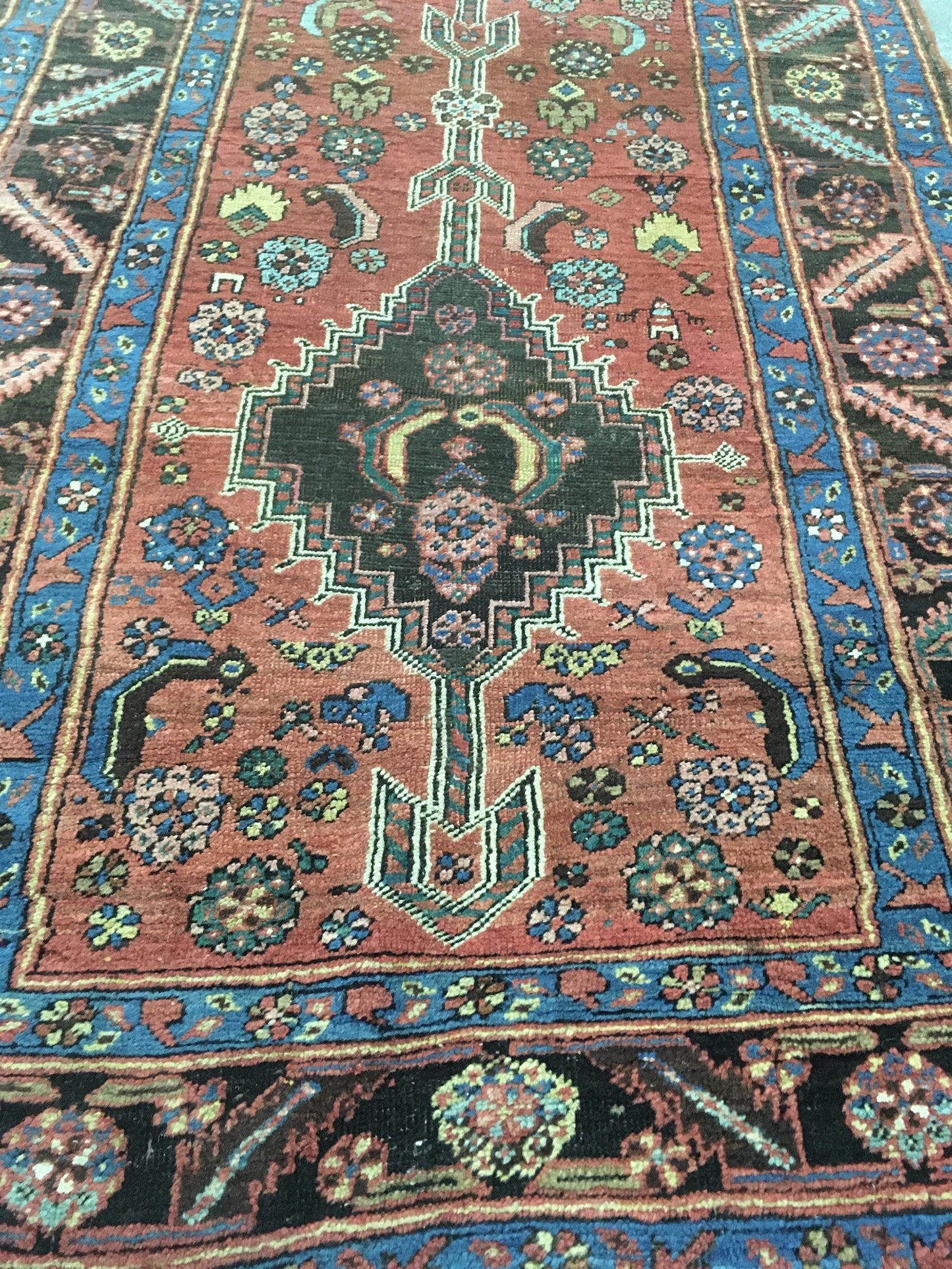 AORug#4580 size. 3' 05" x 13' 09"